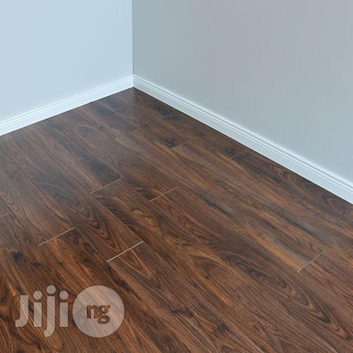 Wooden Flooring Tiles Laminated / Vinyl