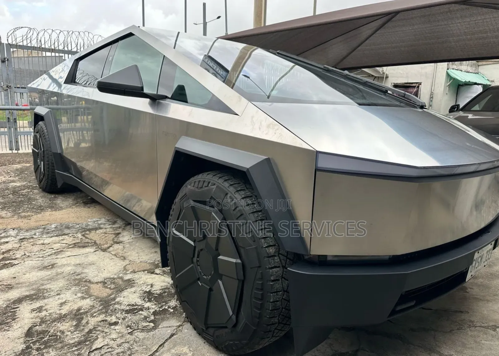 New Tesla Cybertruck 2025