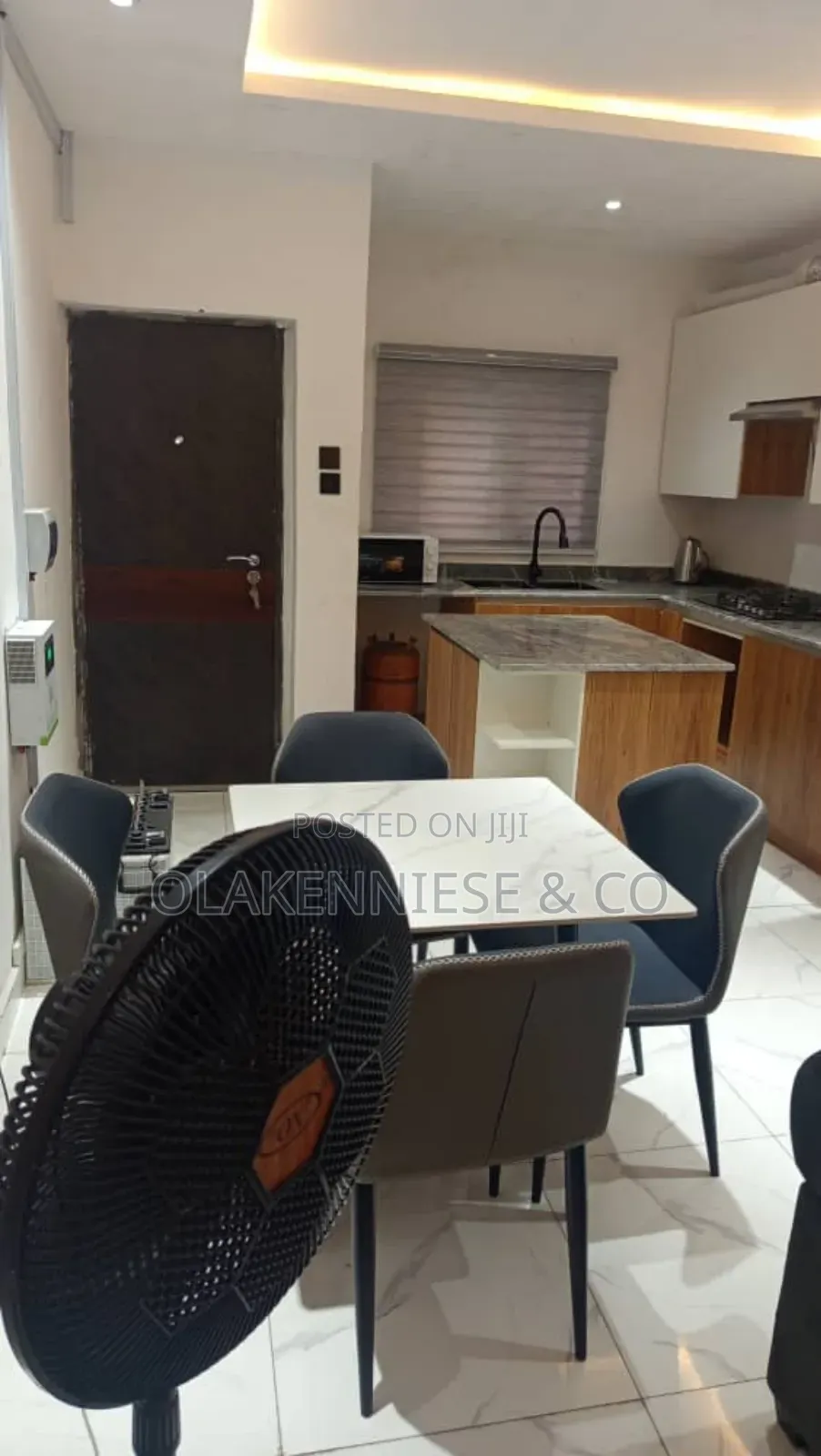 3bdrm Block of Flats in Aguda for sale