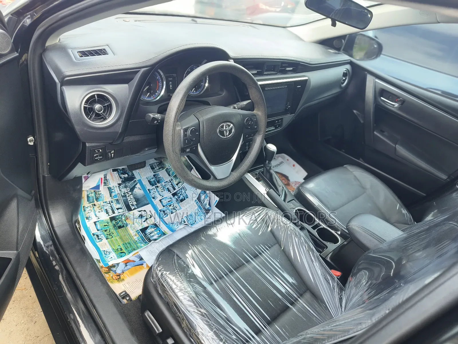 Toyota Corolla XLE 4dr Sedan (1.8L 4cyl CVT) 2017 Black