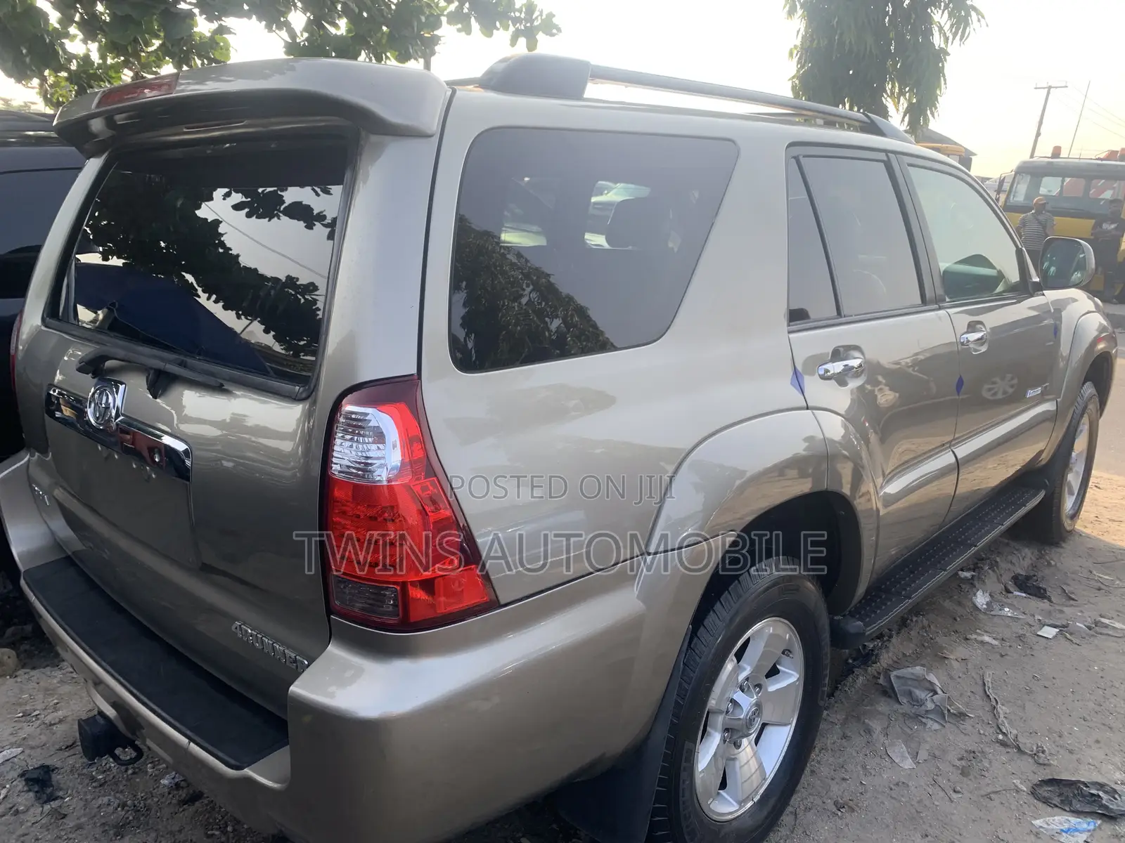 Toyota 4-Runner Limited 2008 Gold