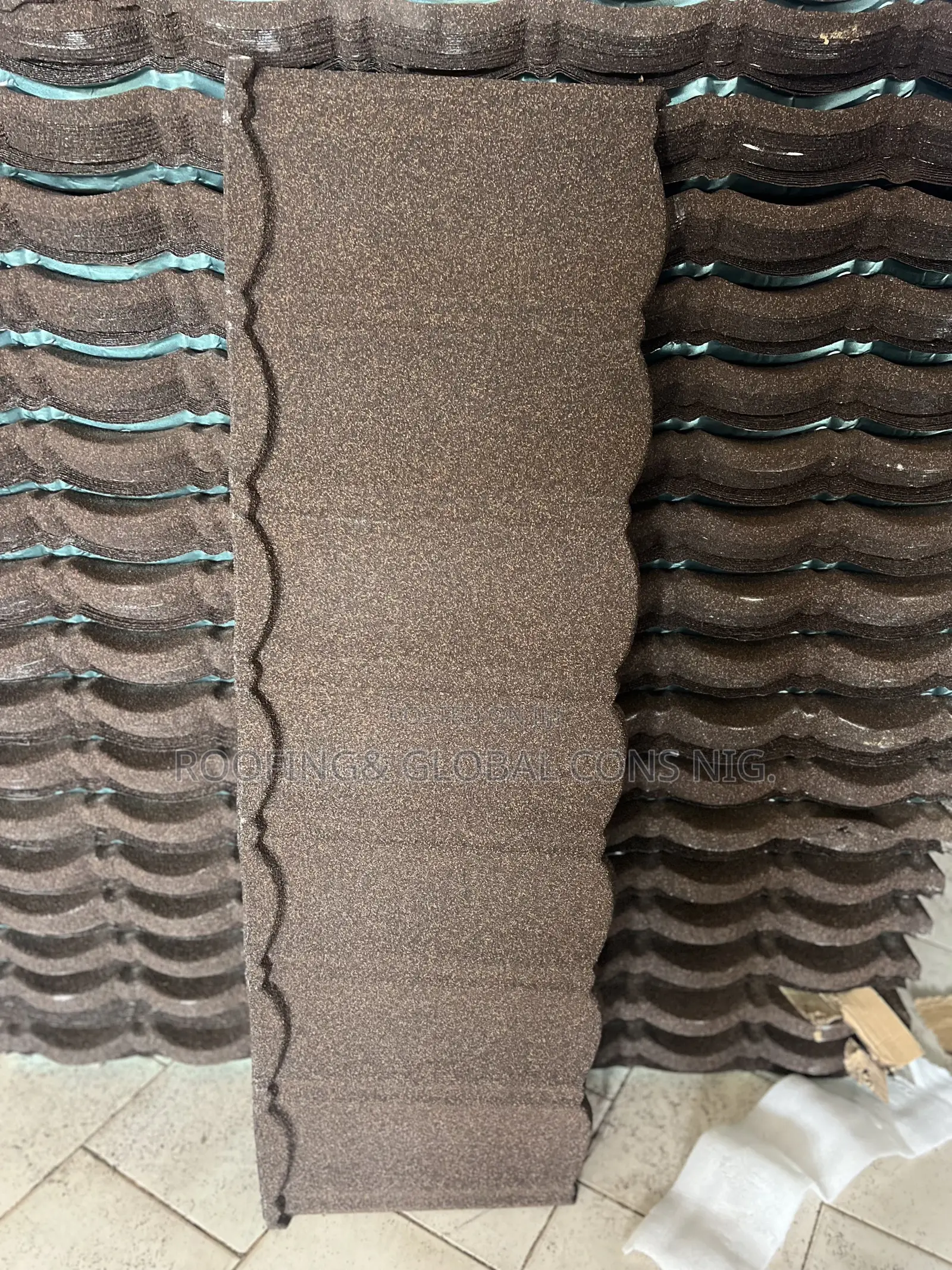Brown Stone Coated Roofing Tiles Bond Design