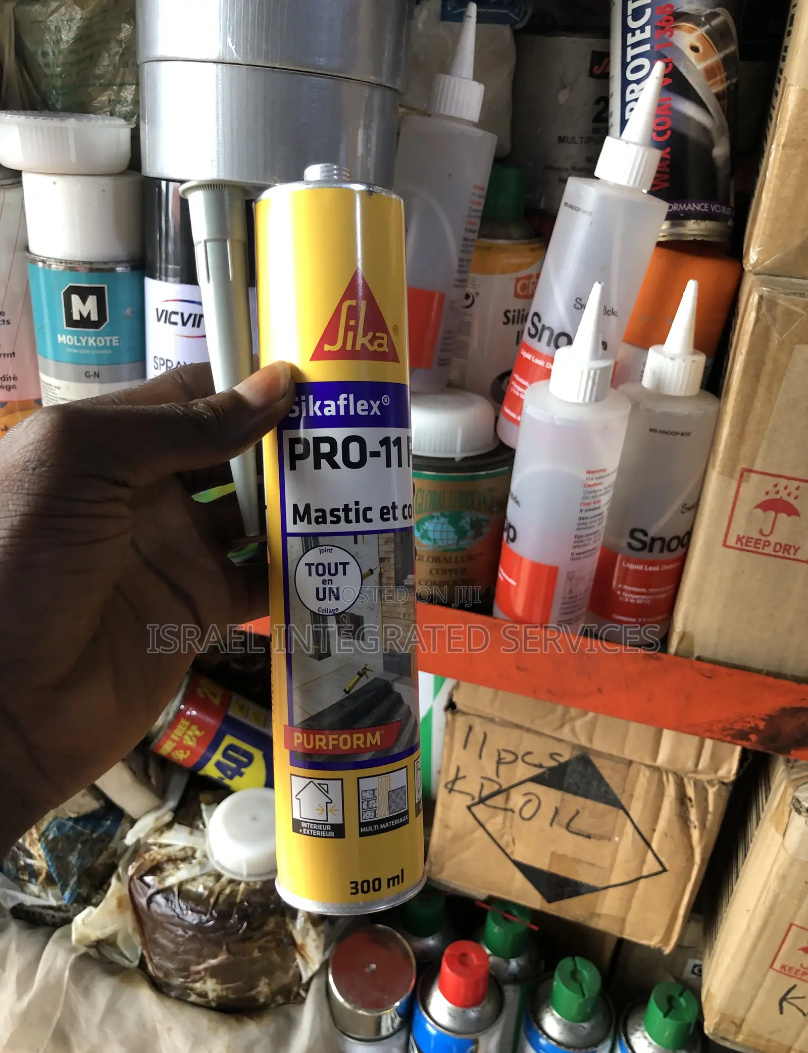 Sikaflex Pro-11 Fc Purform Adhesive and Sealant.