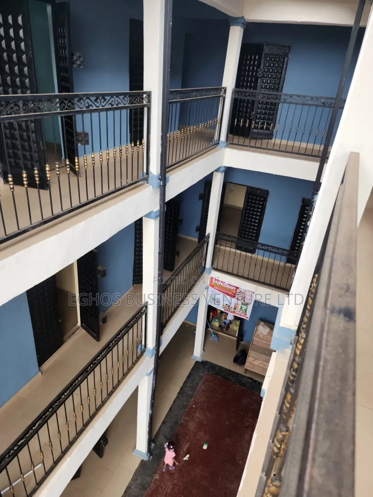 Brand-New Shopping Complex of Modern Shops Now Available for Rent