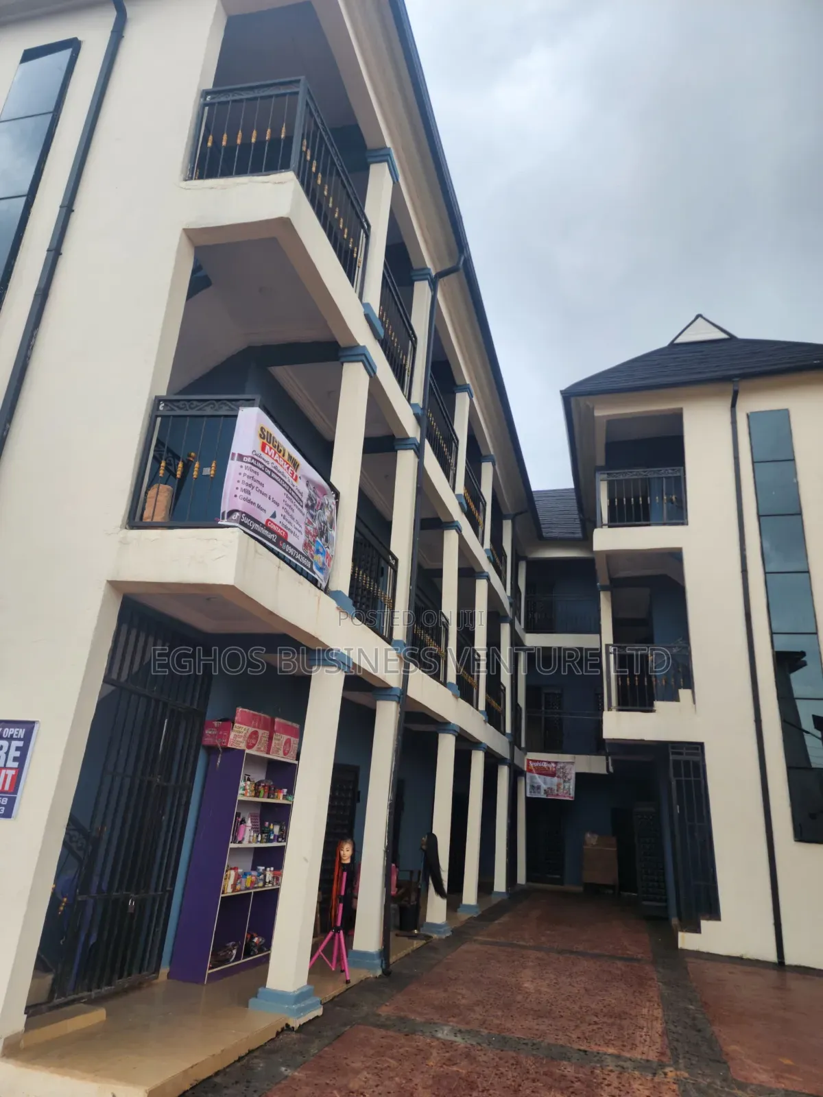 Brand-New Shopping Complex of Modern Shops Now Available for Rent