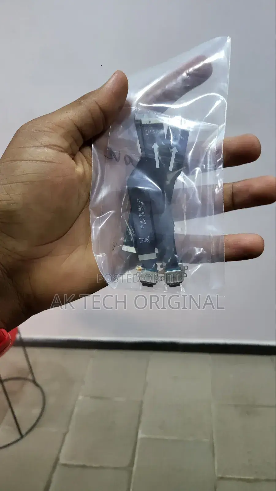 Samsung Galaxy All Screen Flex and Charging Port