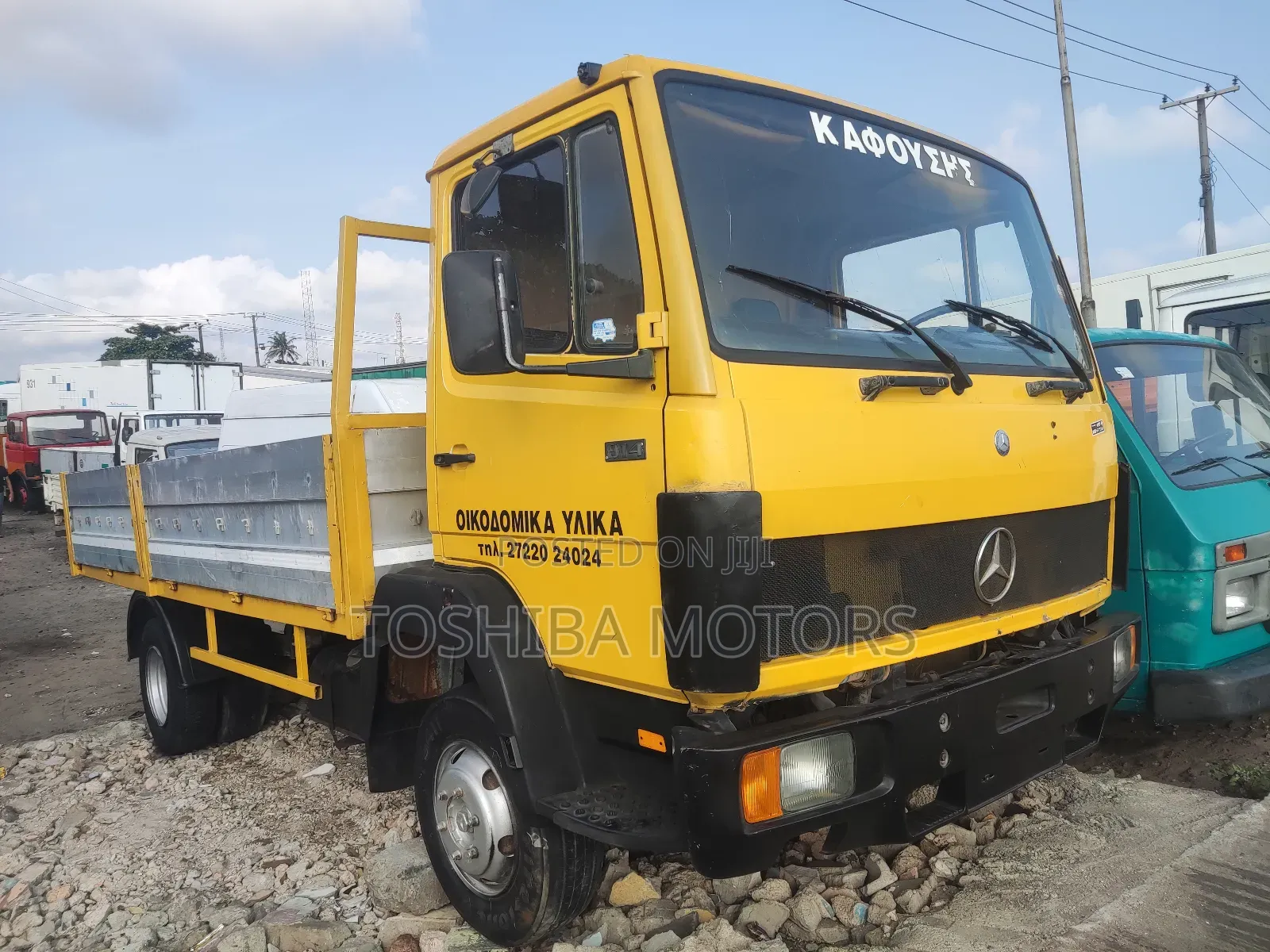 2002 814 Foreign Use Truck