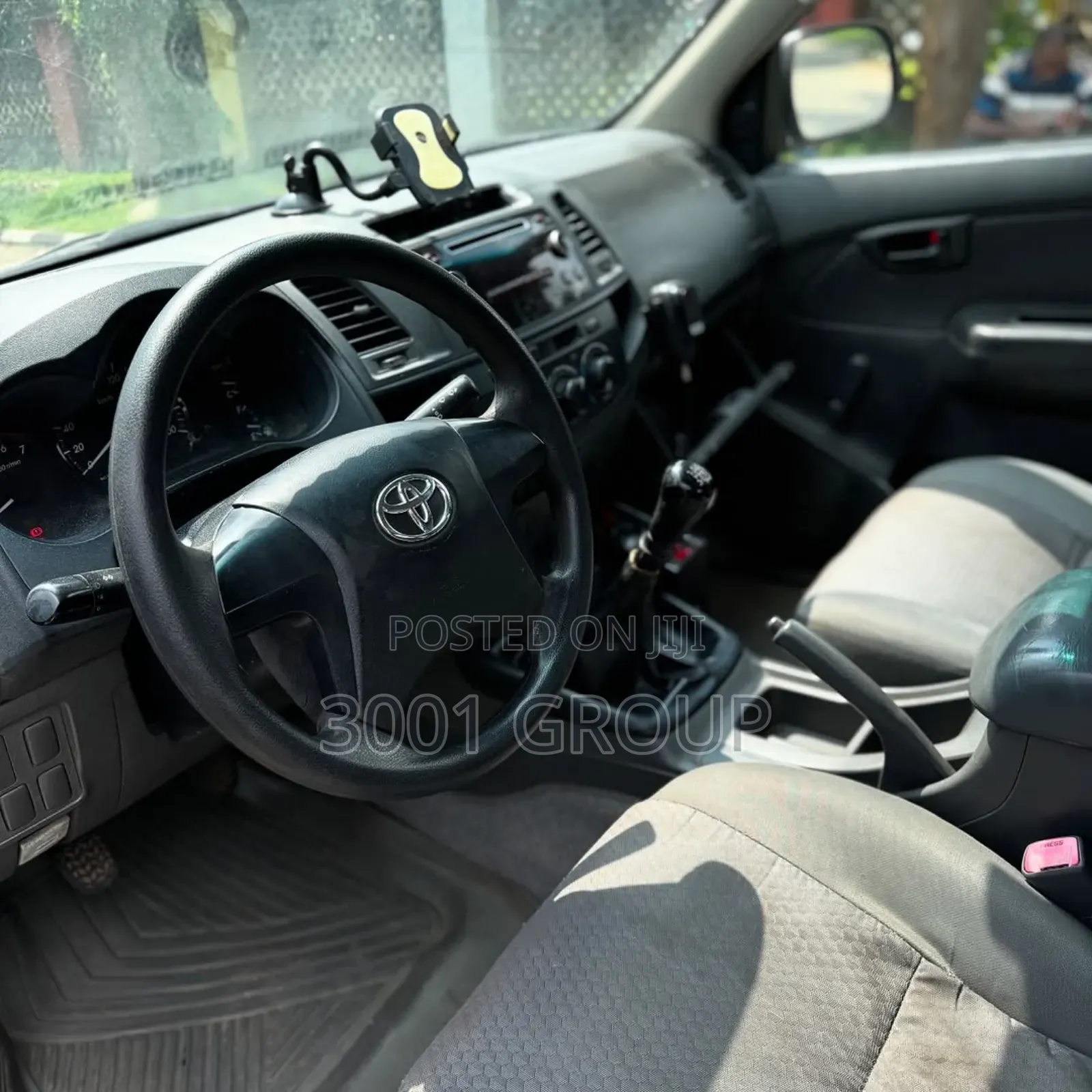 Toyota Hilux 2014 White