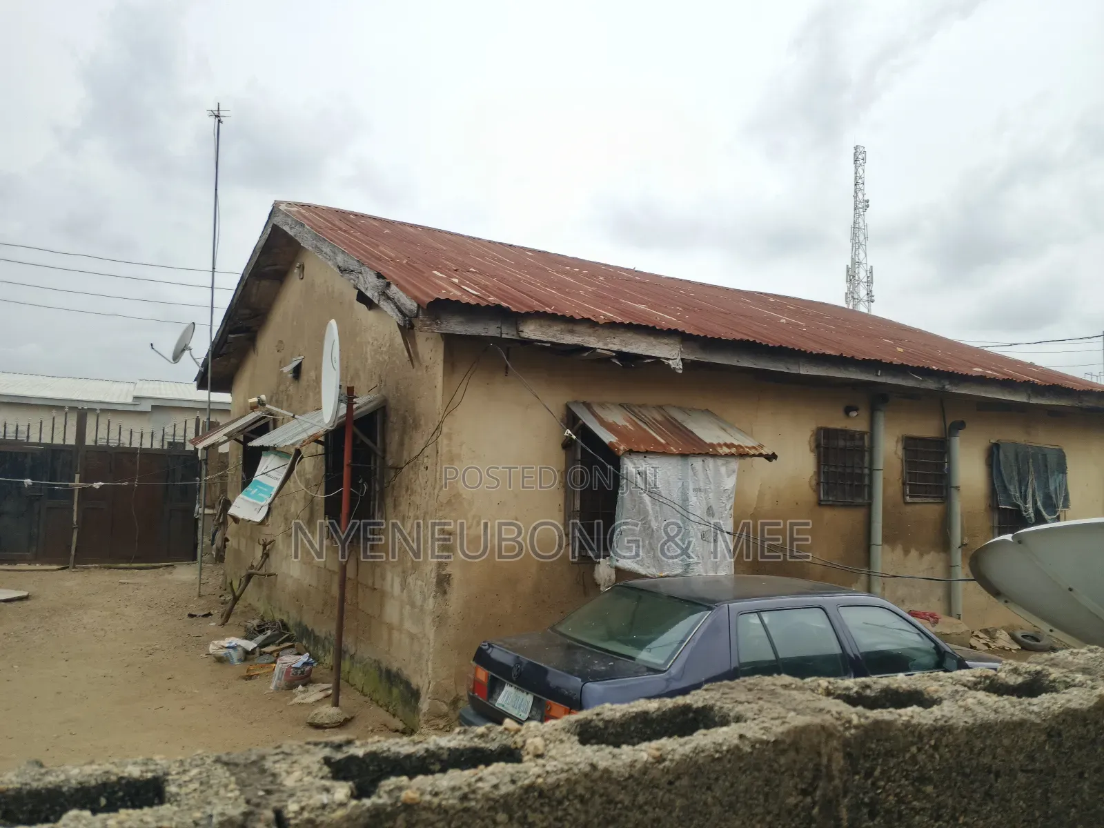 2bdrm Bungalow in Phase 4 / Jikwoyi for sale