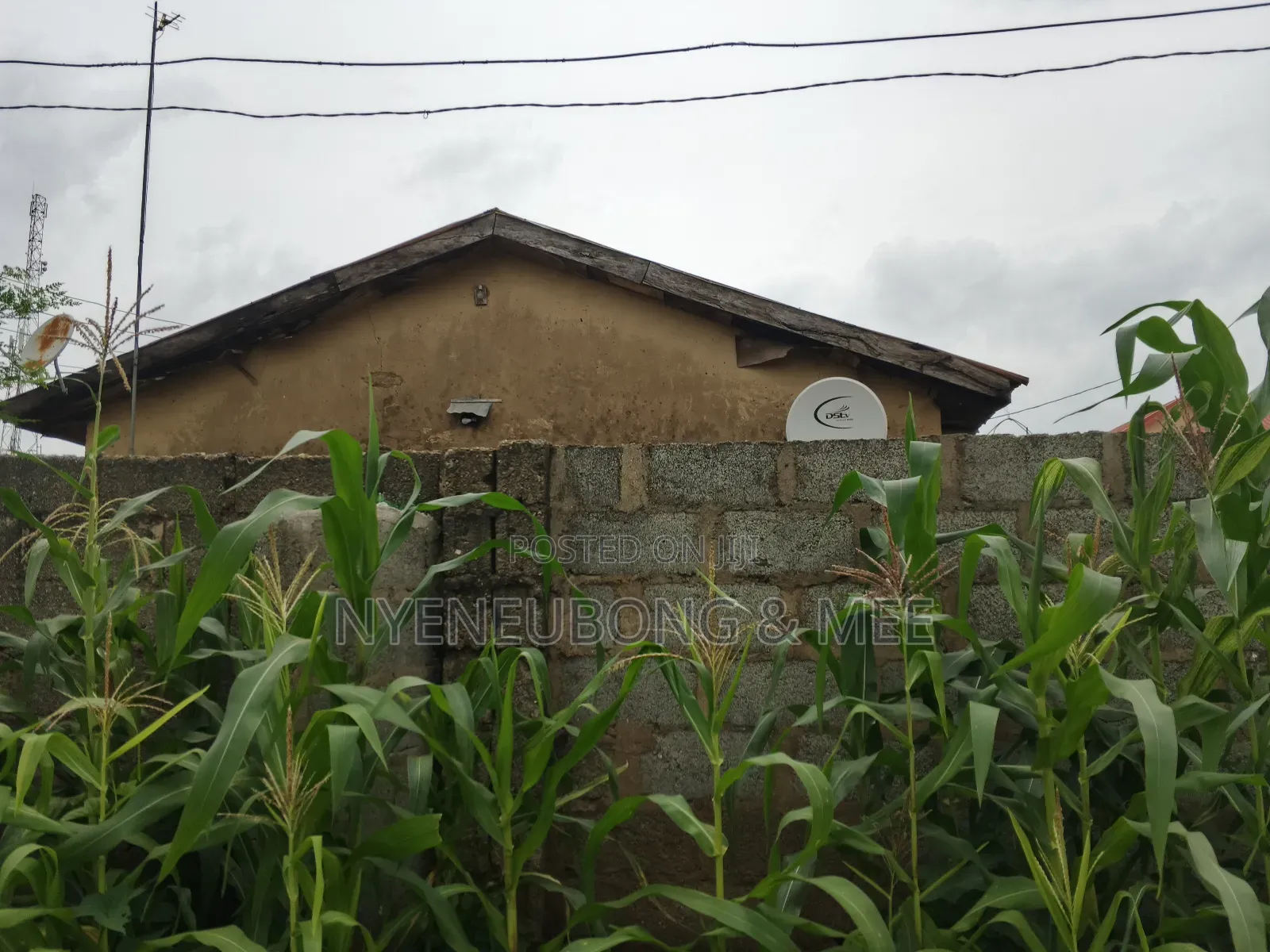 2bdrm Bungalow in Phase 4 / Jikwoyi for sale