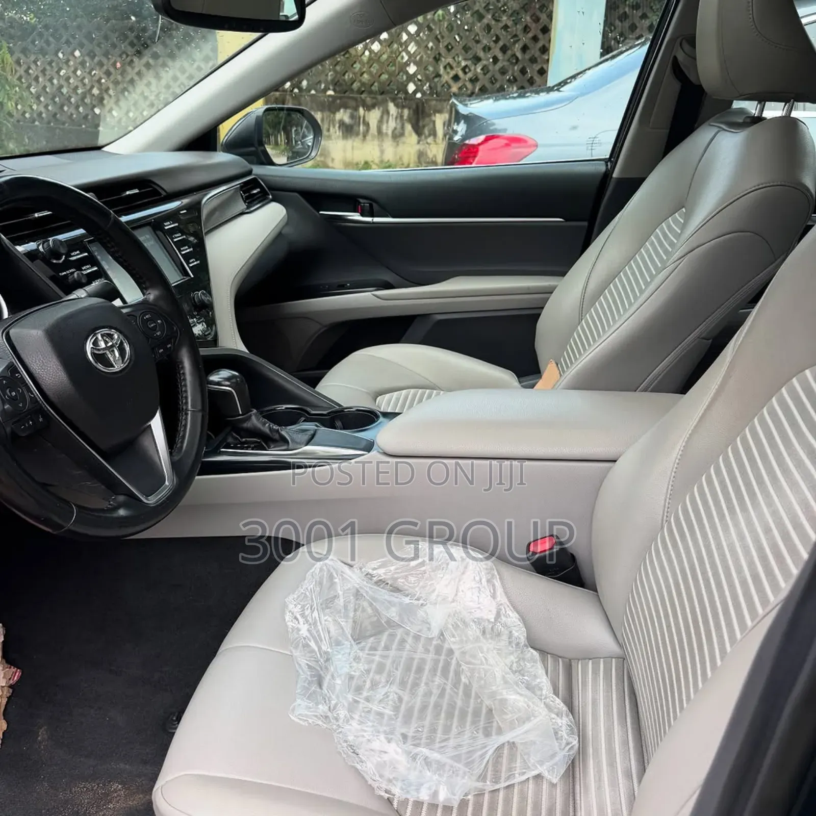 Toyota Camry SE FWD 2020 Blue
