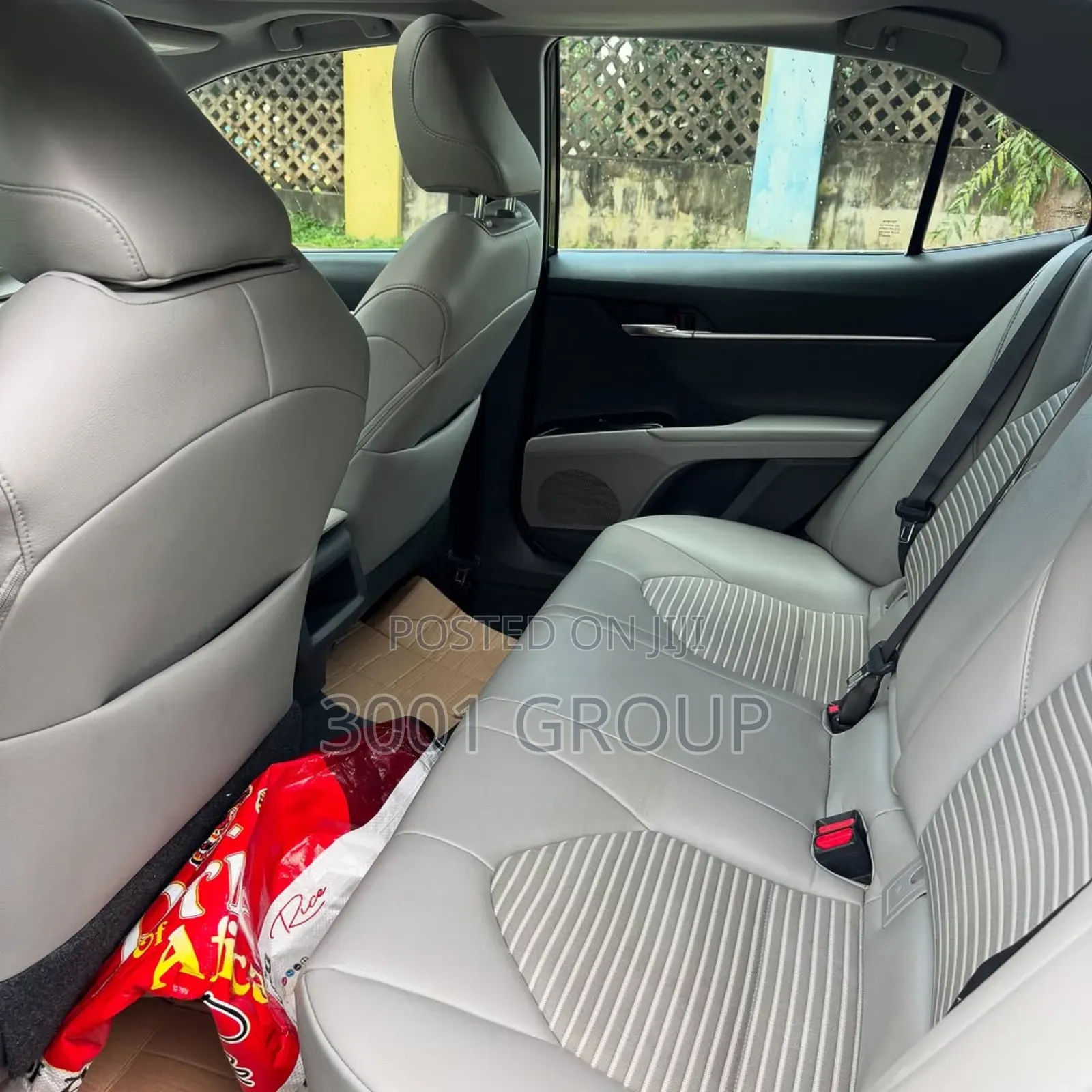 Toyota Camry SE FWD 2020 Blue