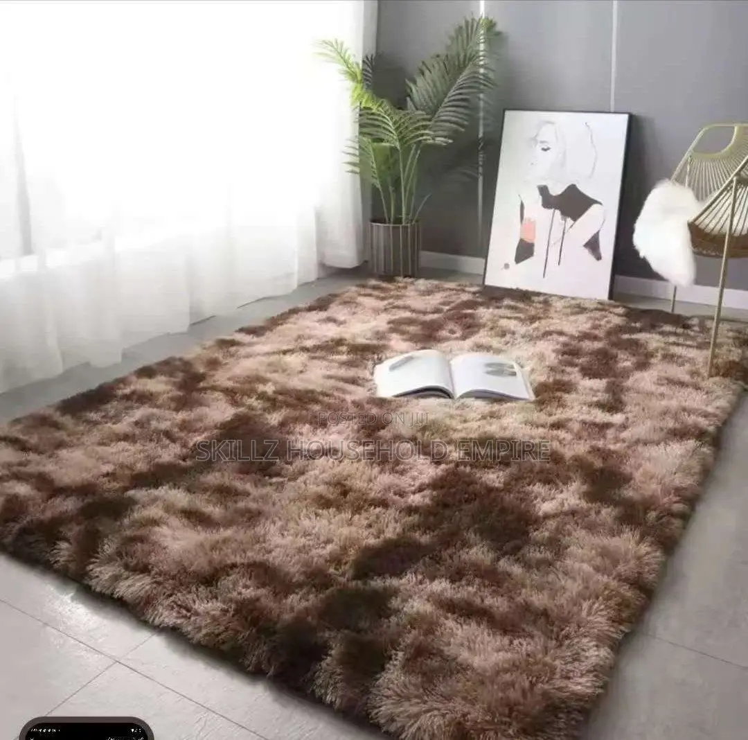 Fluffy Center Rug