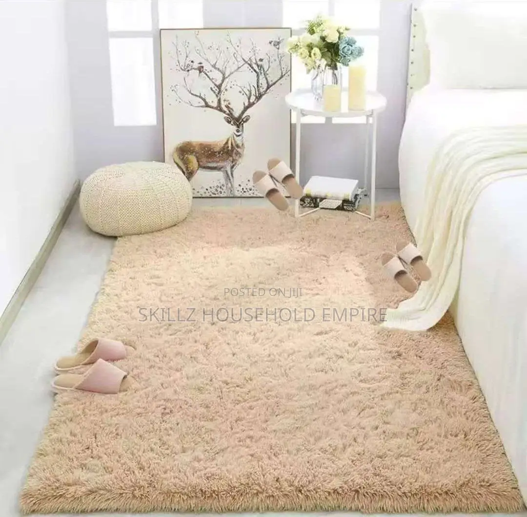 Fluffy Center Rug