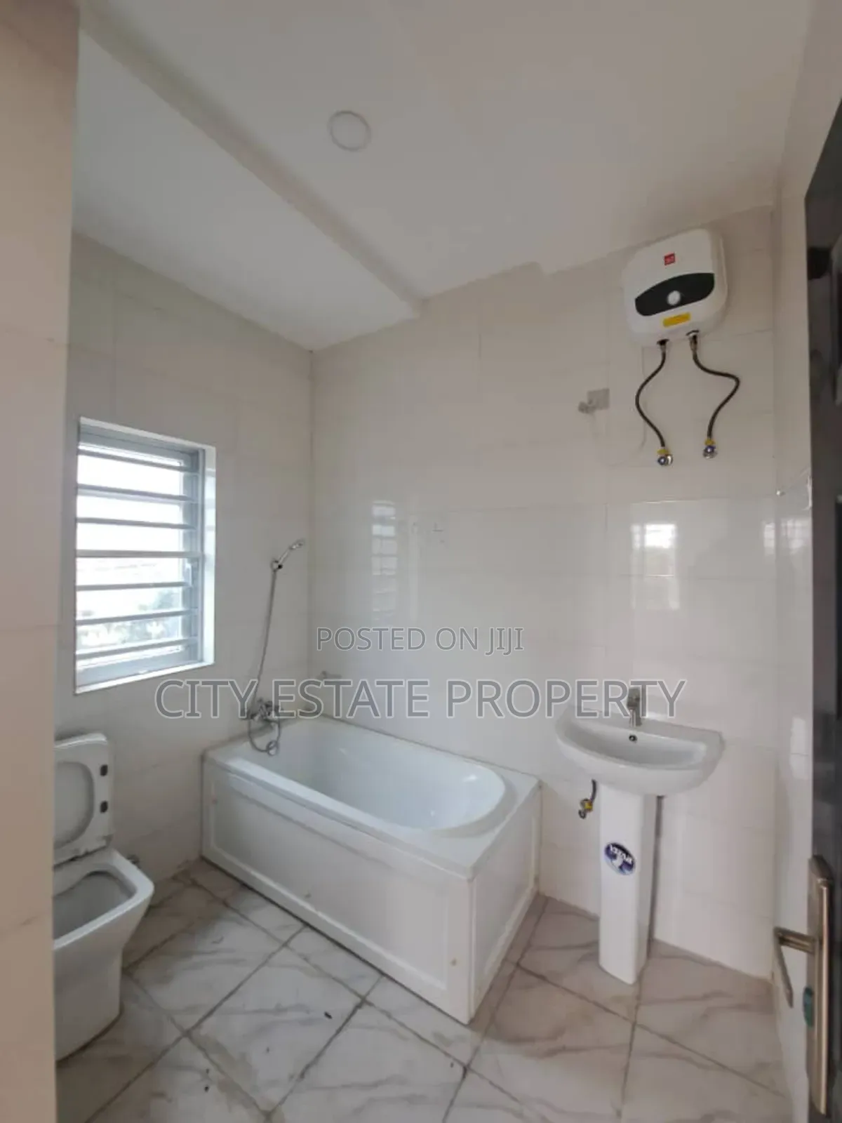 3bdrm Block of Flats in Life Camp for rent