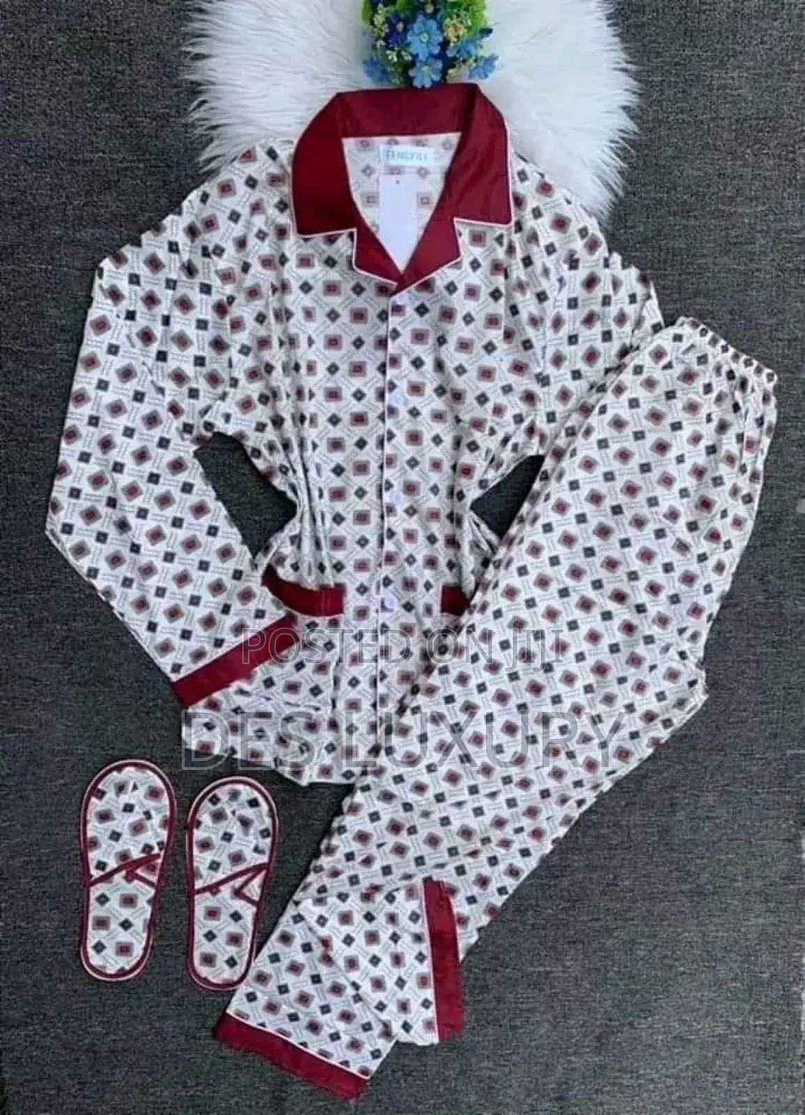 Unisex Pyjamas With Slippers