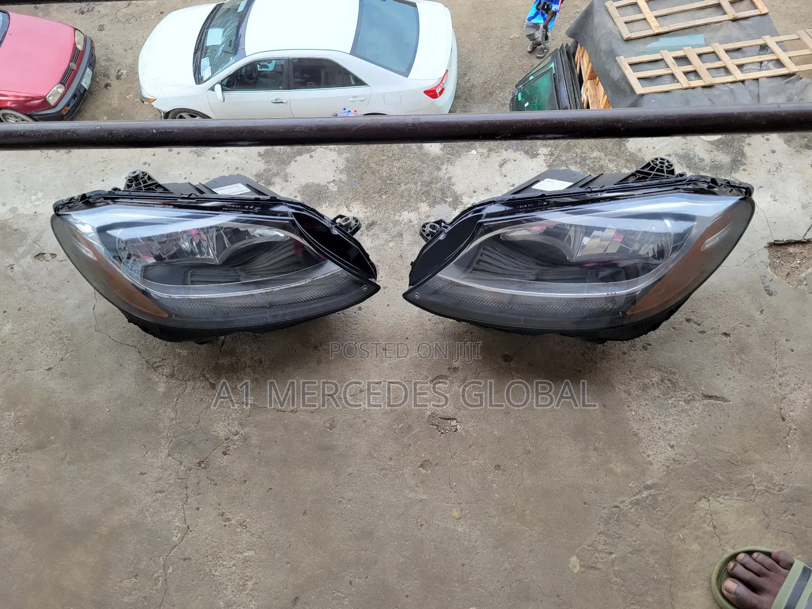 Mercedes-Benz C300 W205 Non-Charger Headlights