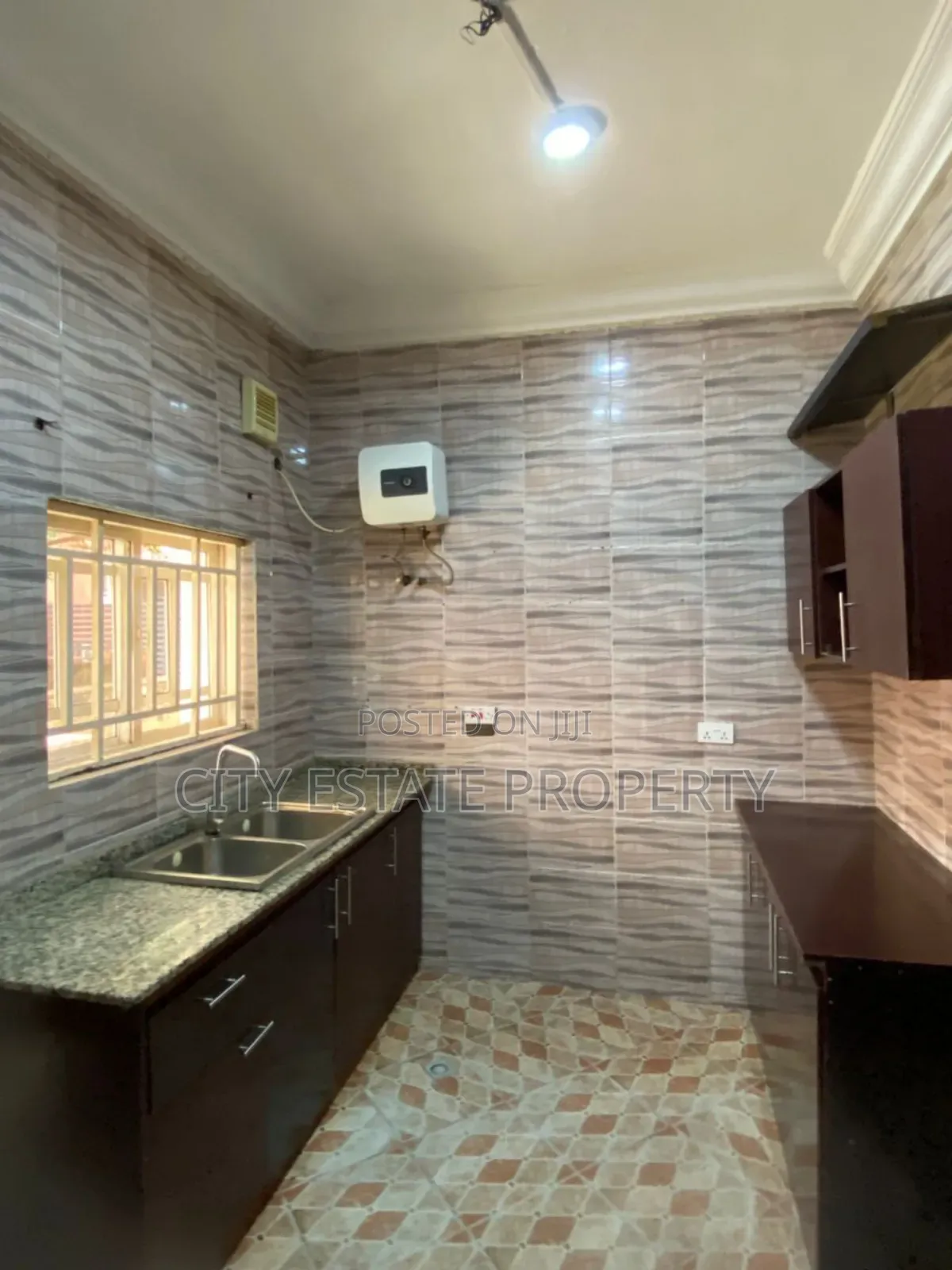 4bdrm Duplex in City Estate, Gaduwa for rent