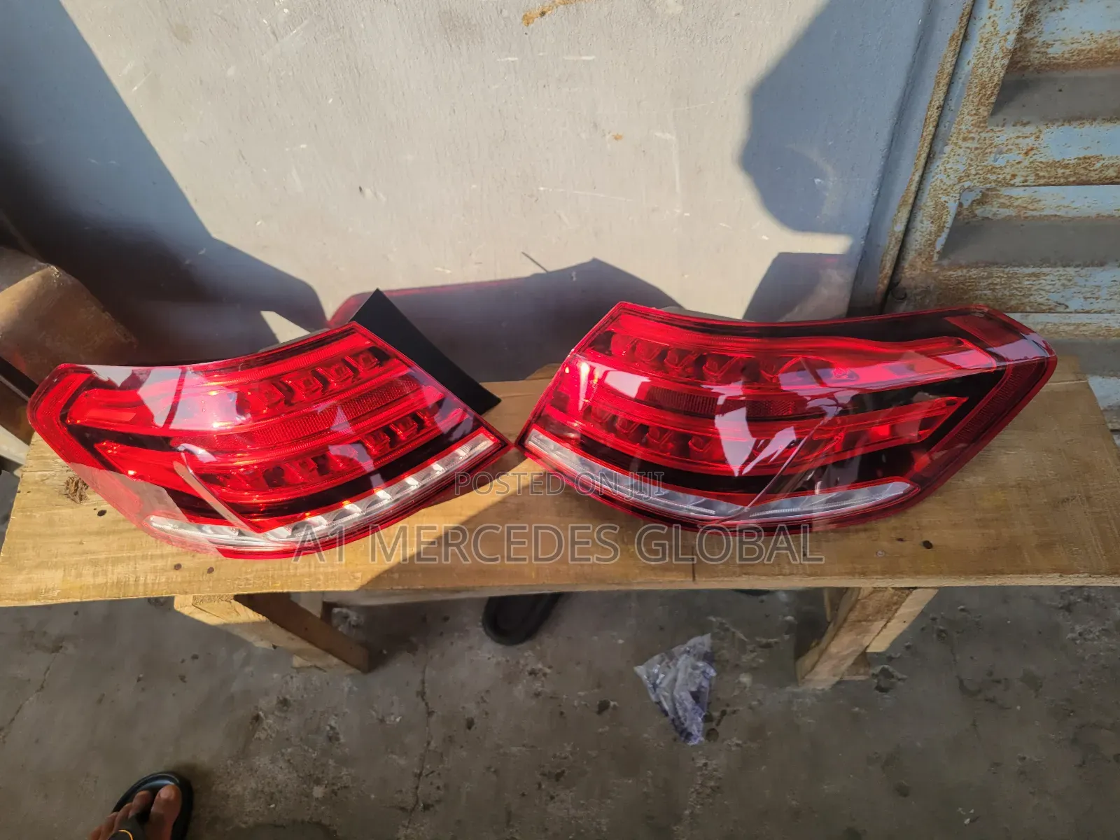 Mercedes-Benz E350 W212 2014 Back Lights
