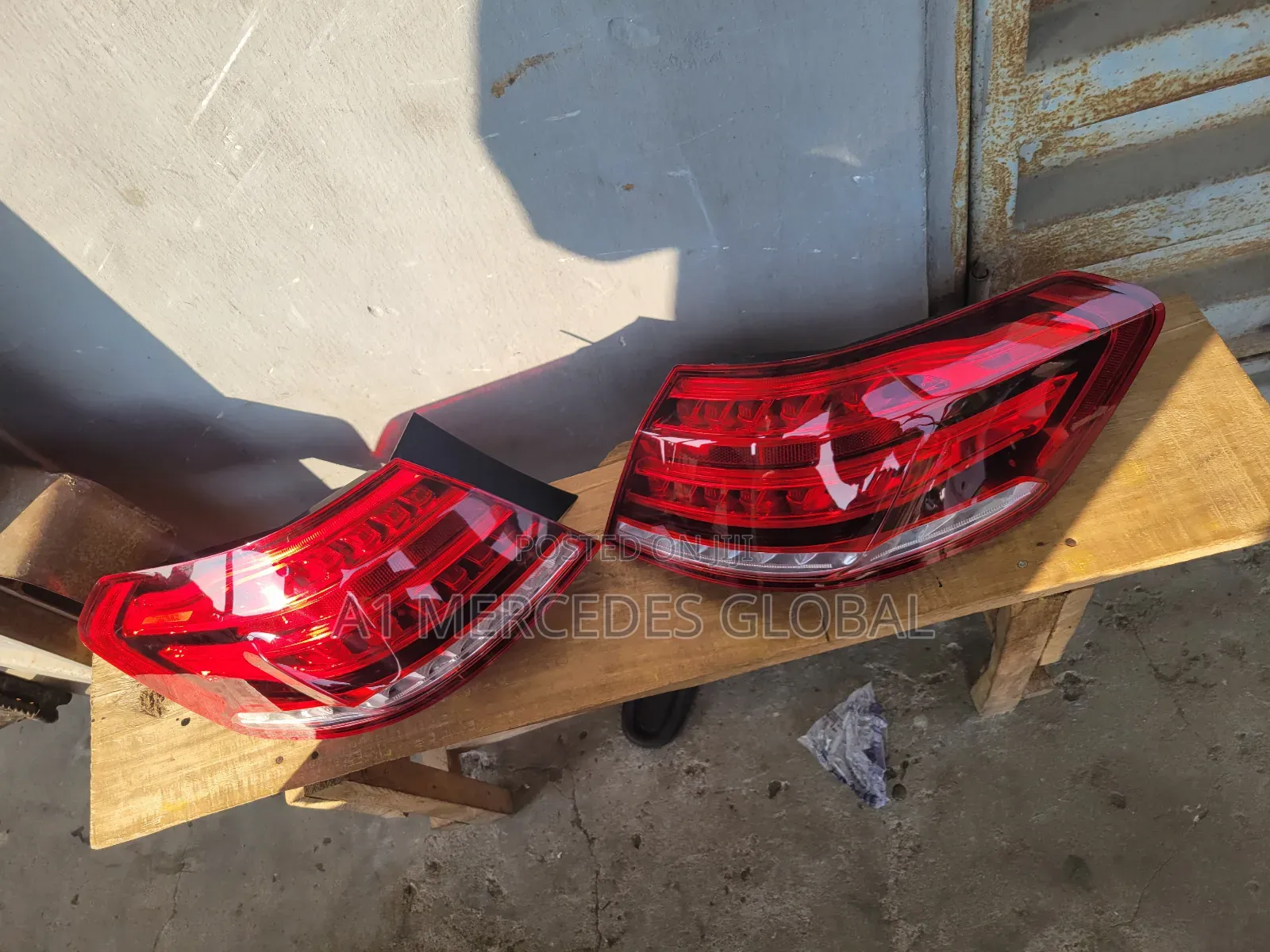 Mercedes-Benz E350 W212 2014 Back Lights