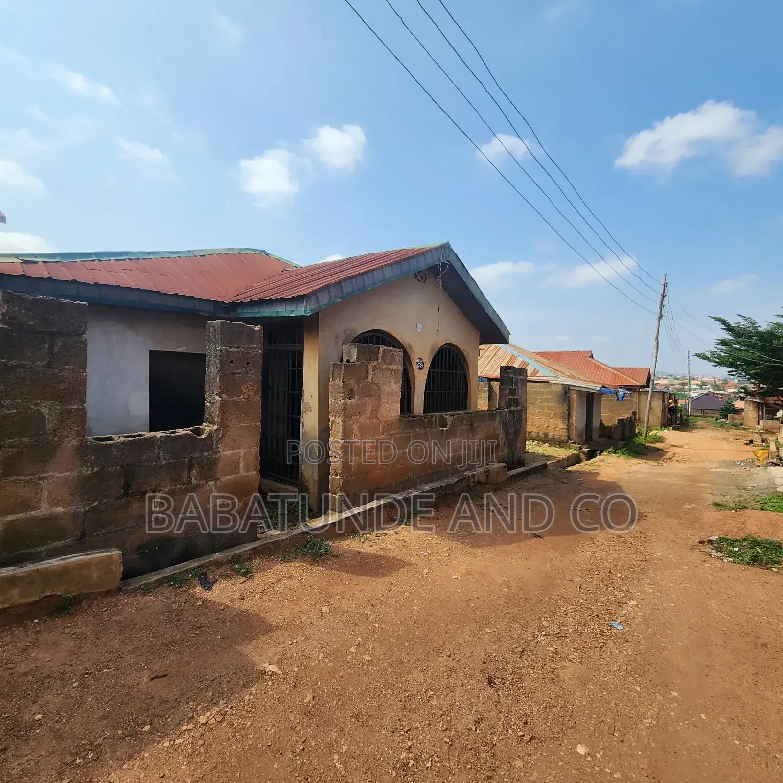 4bdrm Apartment in Ajibode for sale