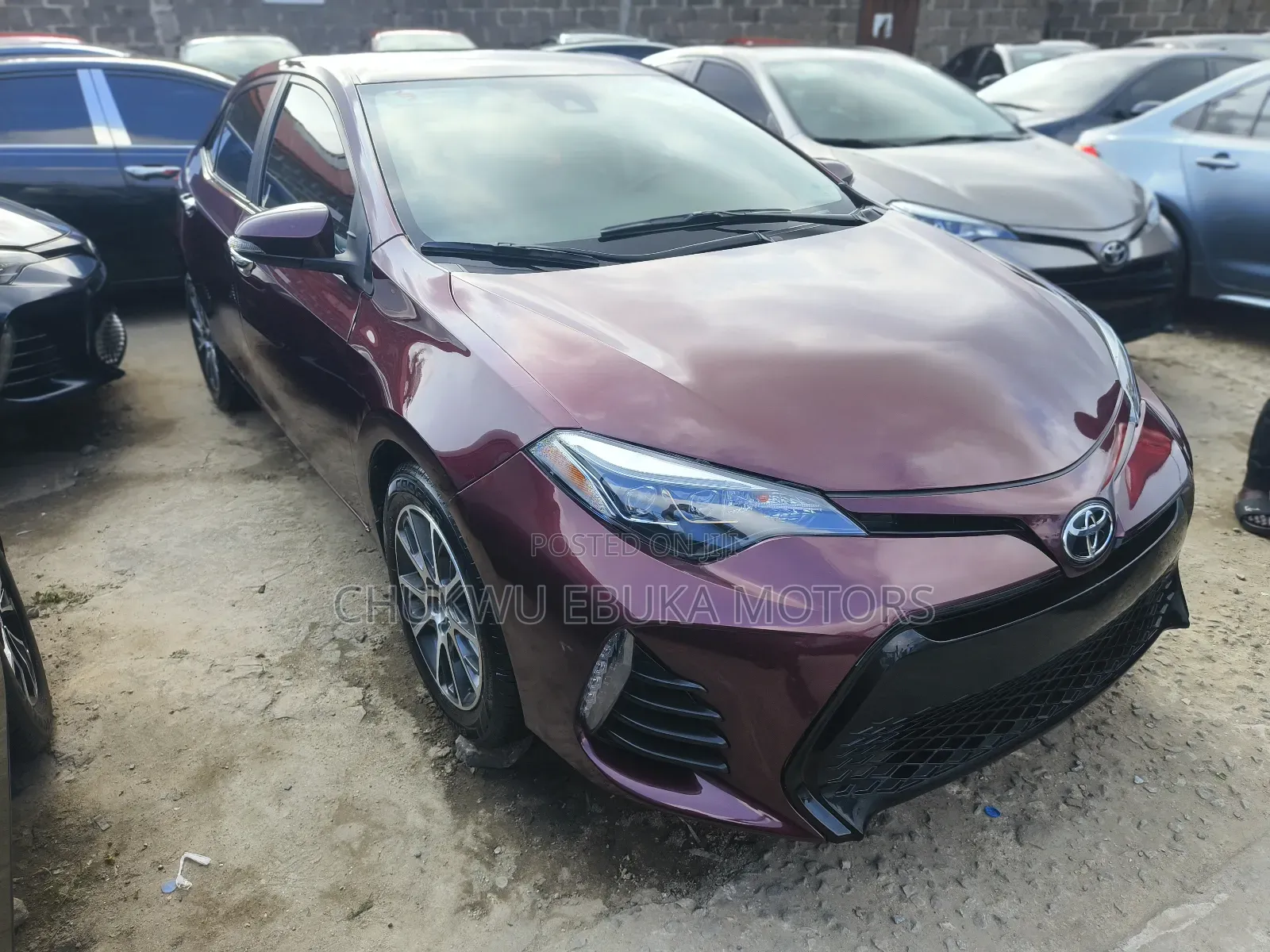 Toyota Corolla SE (1.8L 4cyl 2A) 2018 Burgundy