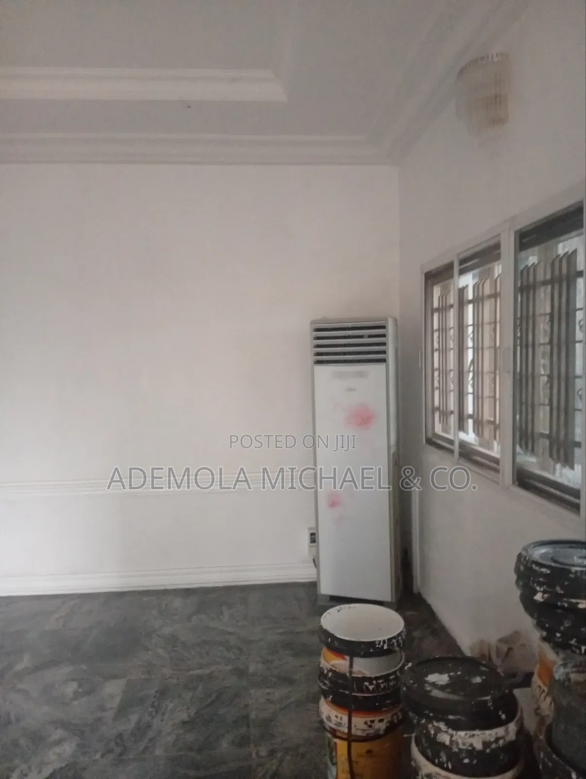6bdrm Duplex in Apo Legislative Side for rent