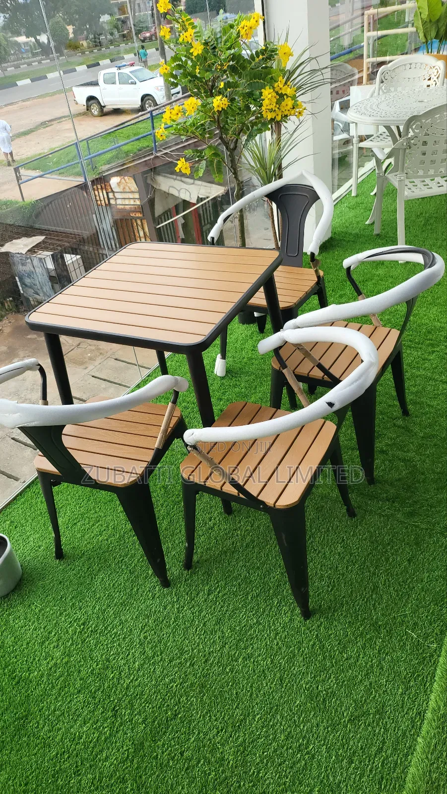 Foreign Outdooor Garden Chairs and Table