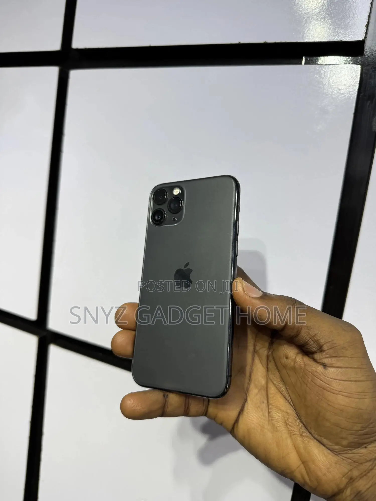 Apple iPhone 11 Pro 64 GB Gray