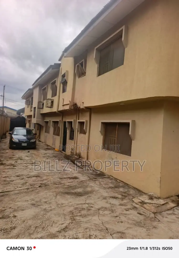 3bdrm Block of Flats in Oko Oba, Abule Egba for sale