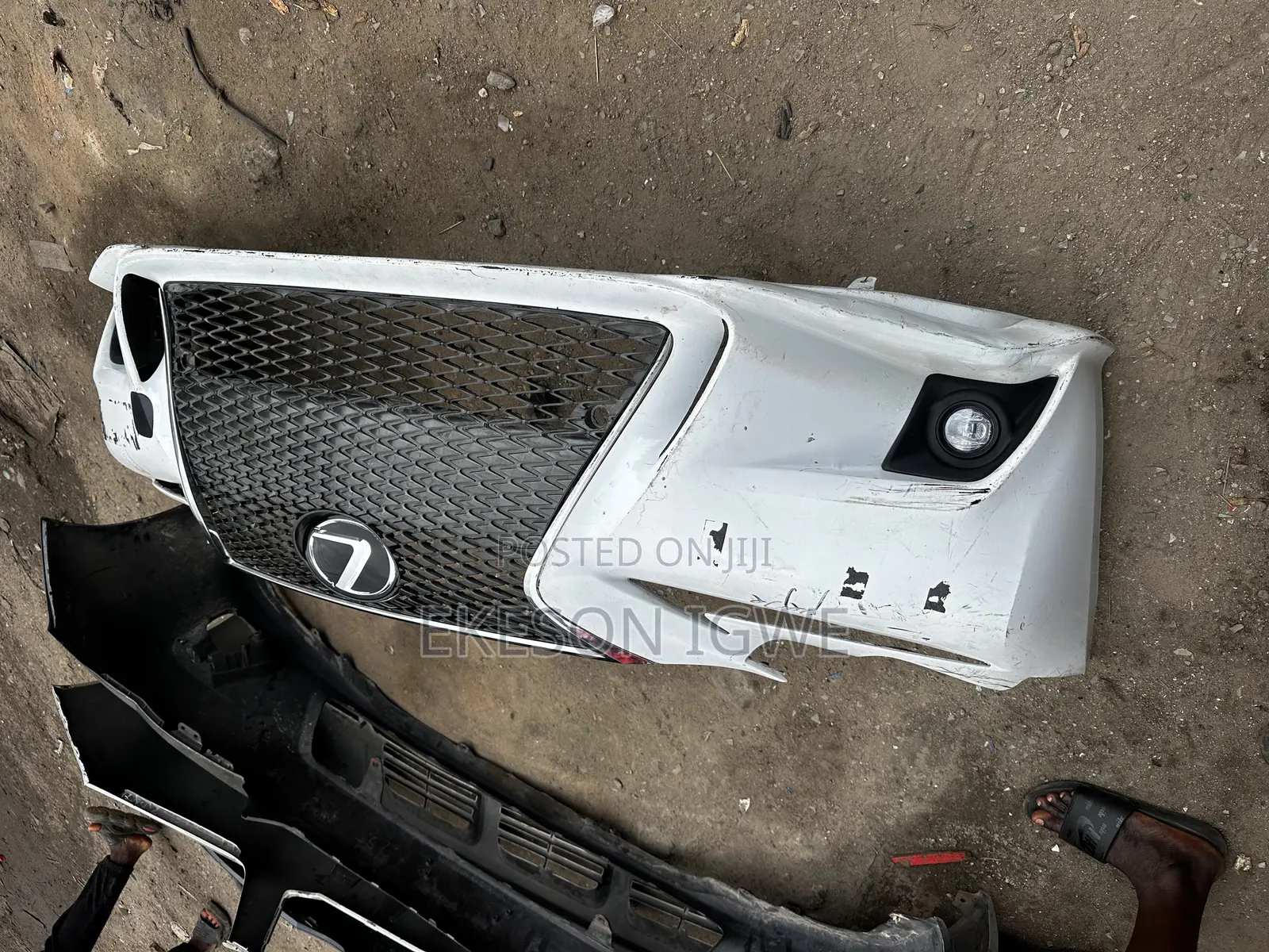 Complete Tokunbo Front Bumper Is250-350 2014-015