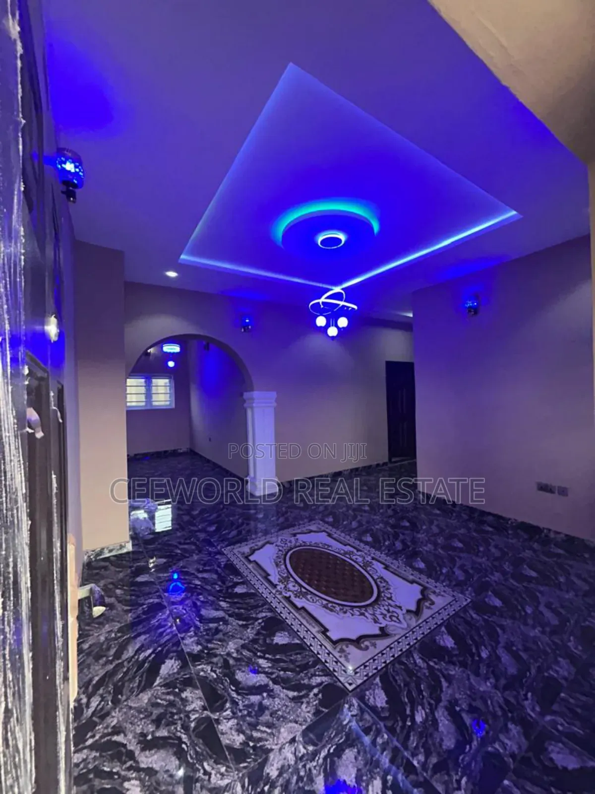 3bdrm Apartment in Dove Estate Elebu, Akala Express for rent