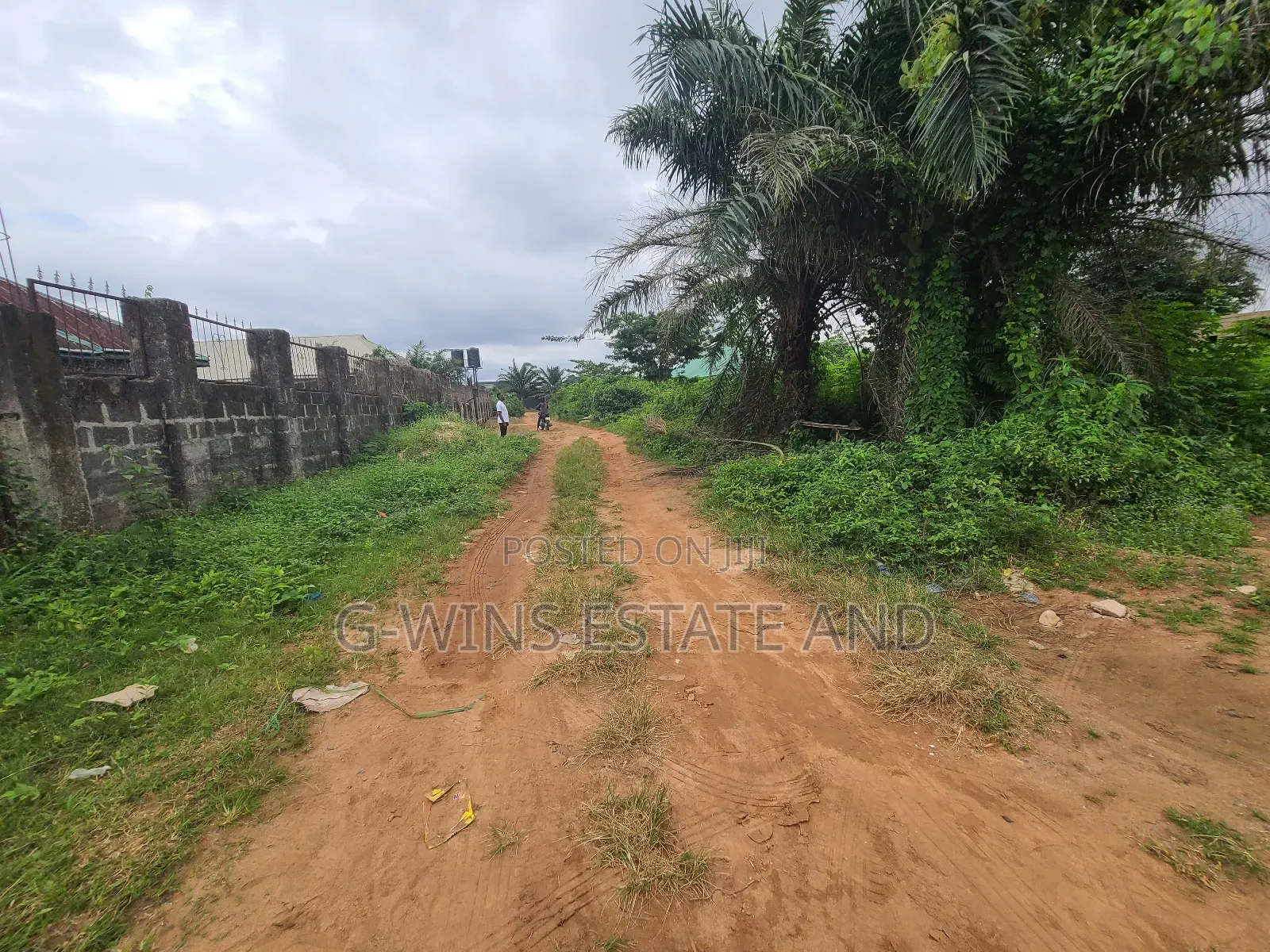 Sweet 100x100ft for Sale at Ofunwegbe by Okhuoromi Off Airport