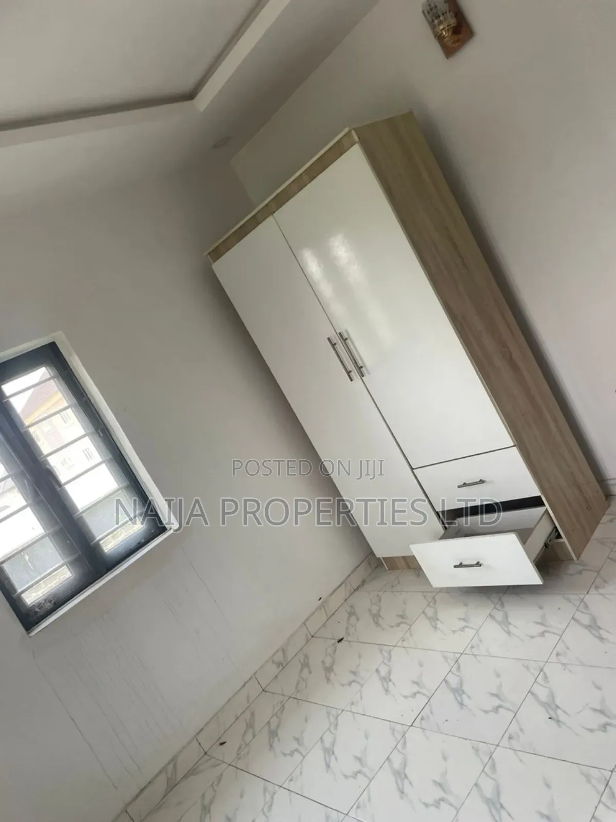 1bdrm Block of Flats in Lekki Scheme 2, Ajah for sale