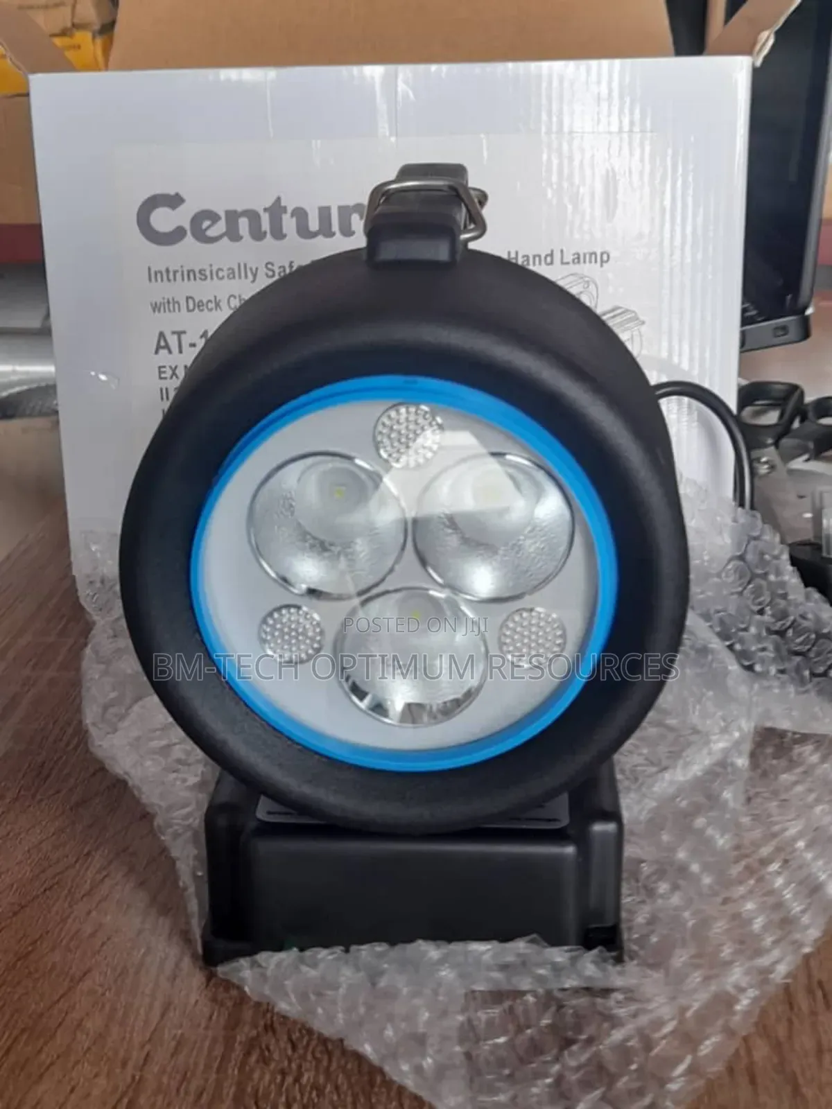 Centurion At-1380 Intrinsically Rechargeable Hand Lamp With Charger