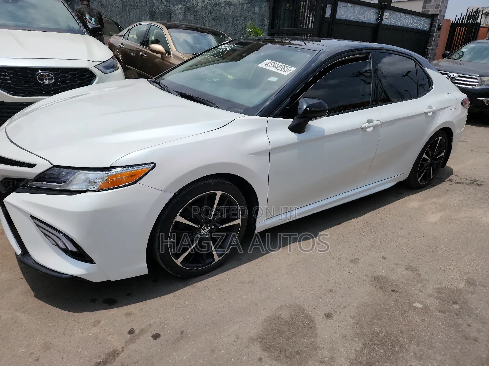 Toyota Camry XSE V6 (3.5L V6 8A) 2019 White