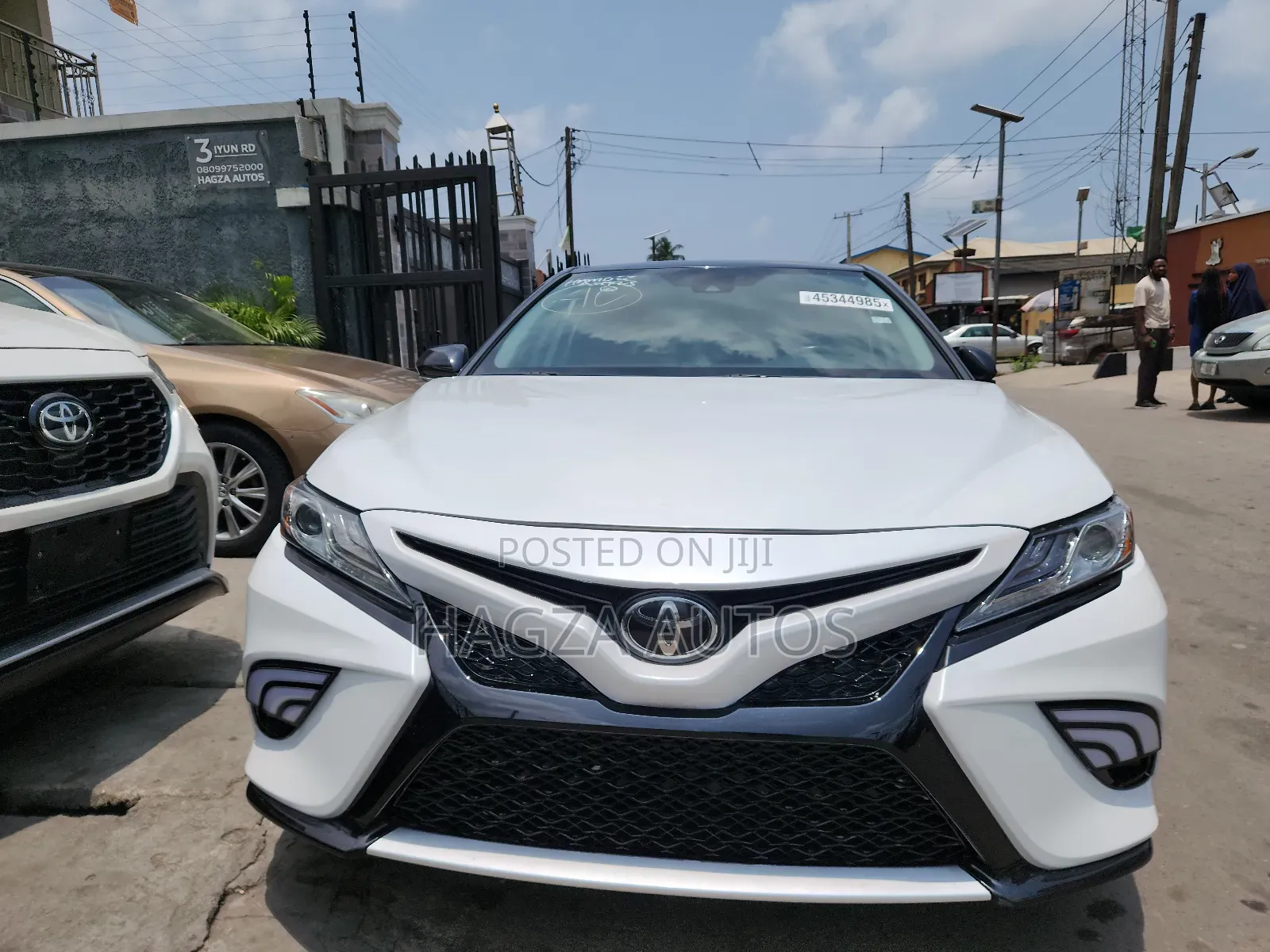 Toyota Camry XSE V6 (3.5L V6 8A) 2019 White