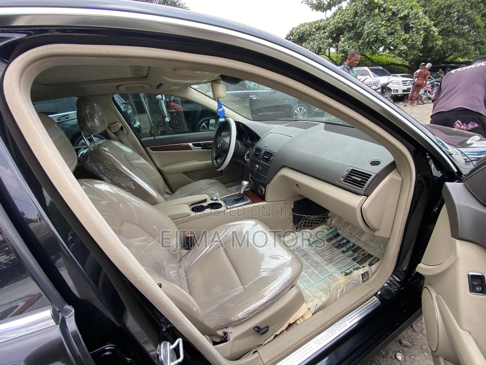 Mercedes-Benz C300 2011 Black