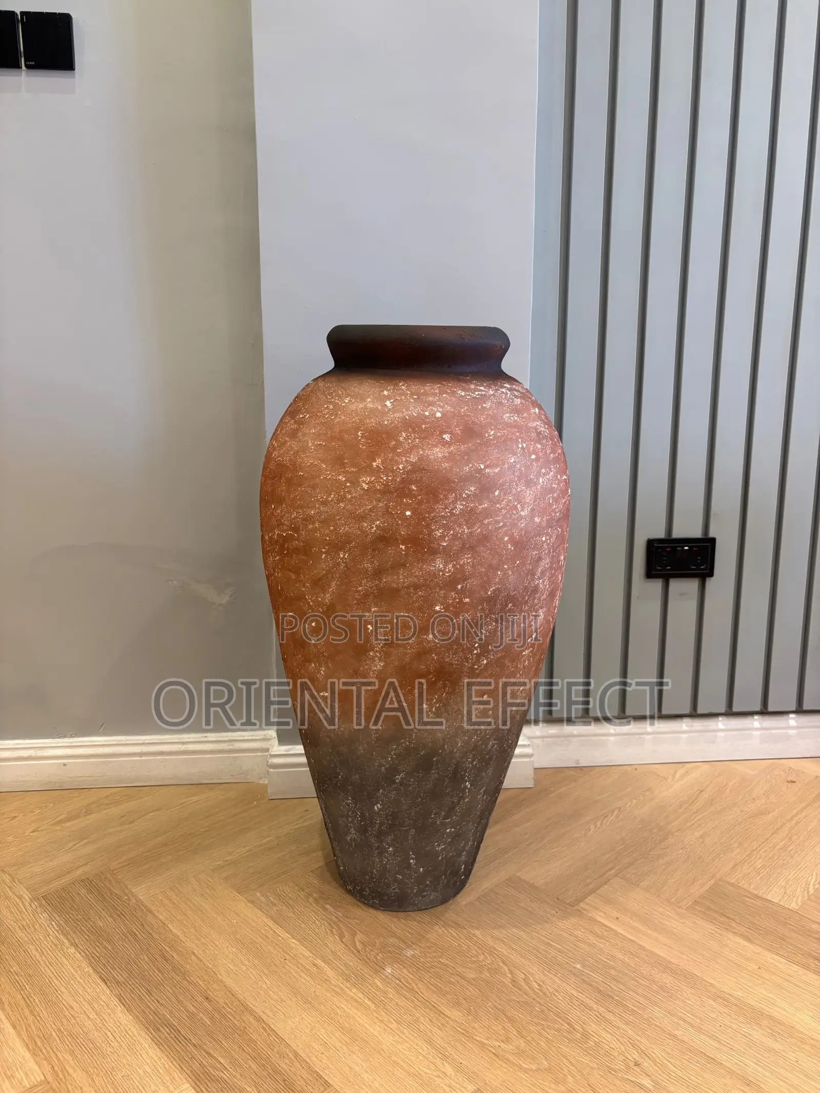 Big Antique Nyx Planter – Luxury Sunset Finish Flower Pot