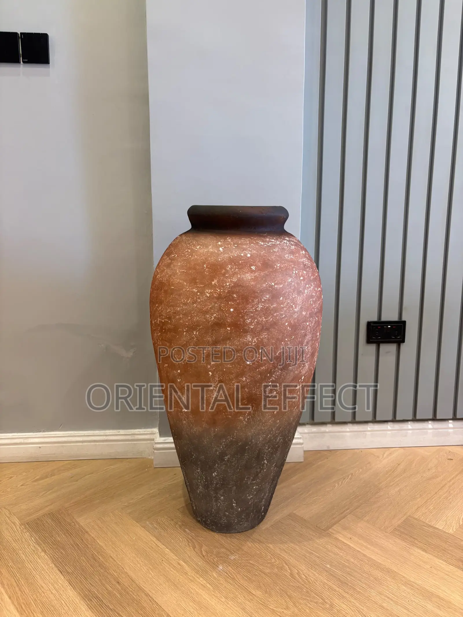 Big Antique Nyx Planter – Luxury Sunset Finish Flower Pot
