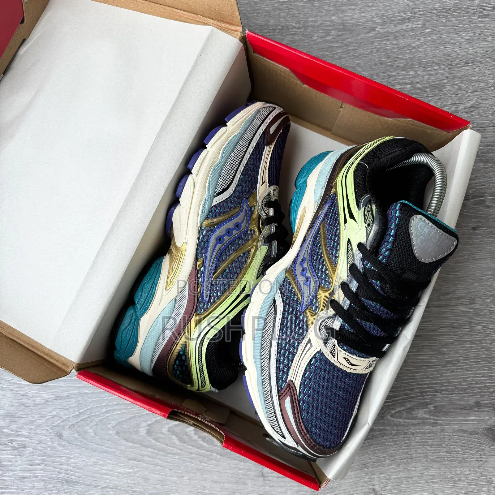 Saucony Progrid Omni 9 “Crystal Cave”