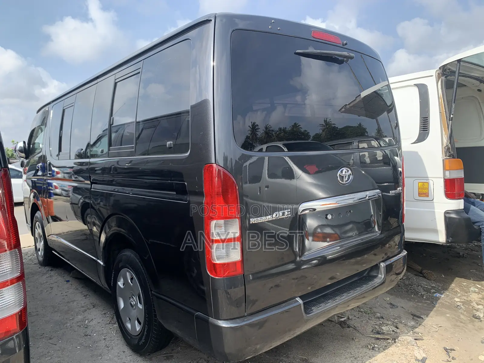 Toyota HiAce 2012 Black