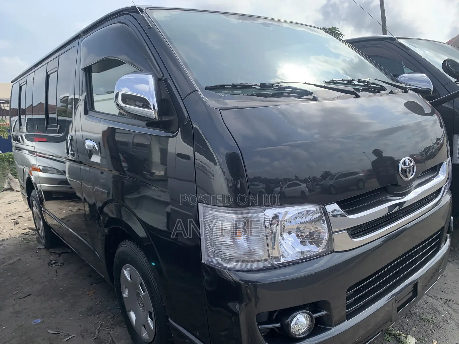 Toyota HiAce 2012 Black
