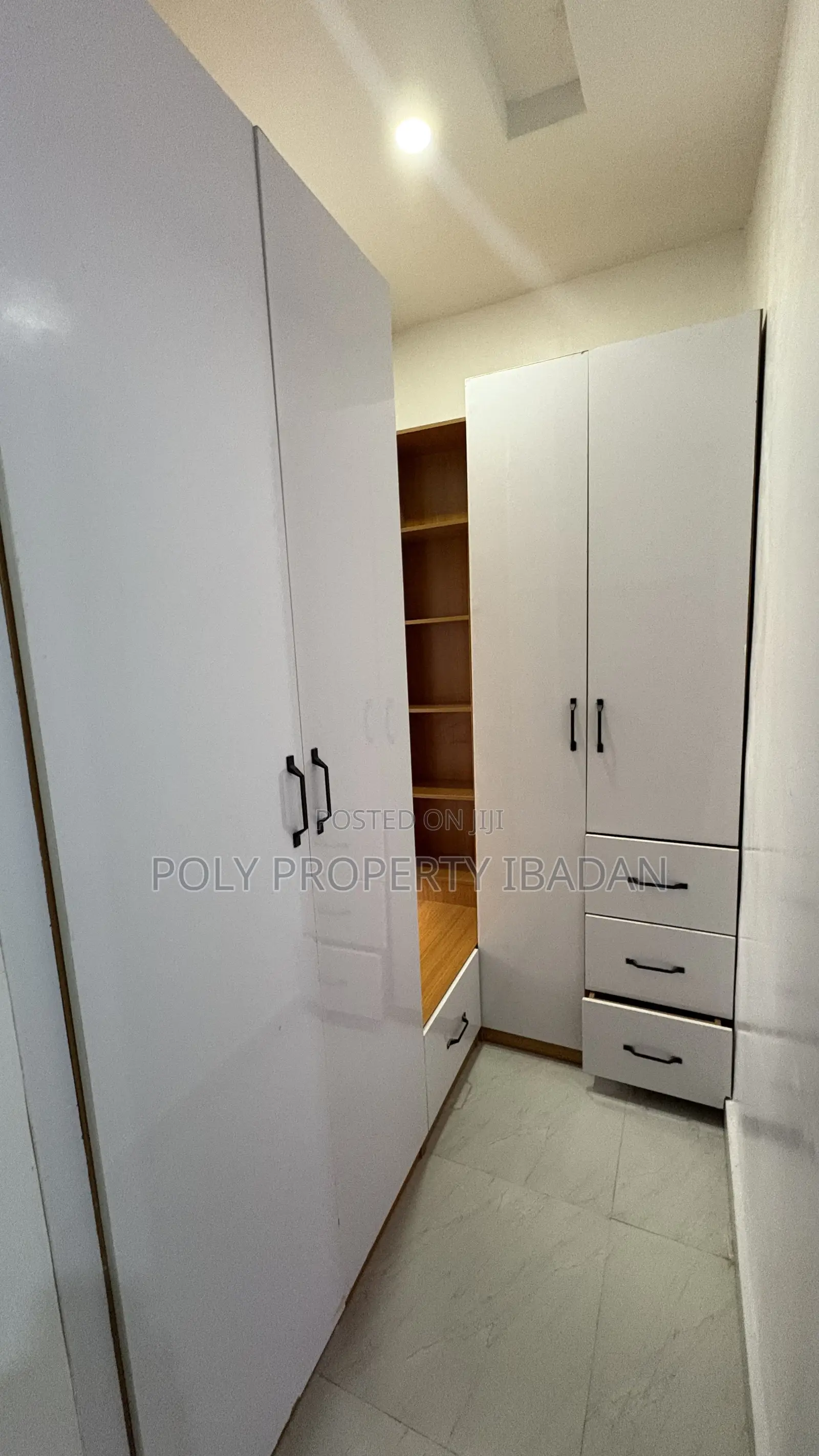 3bedroom Duplex Shortlet Apartment at Lere Adigun Gra Bcos