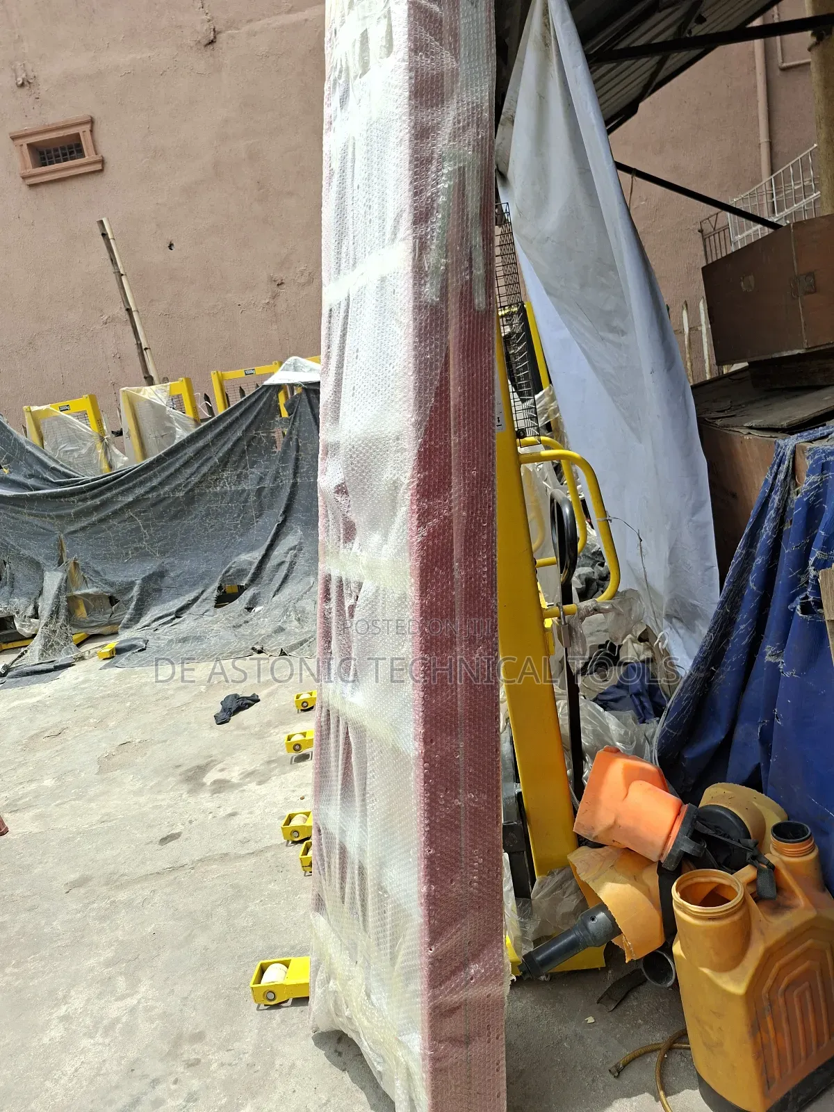 8ft Fibreglass Ladder