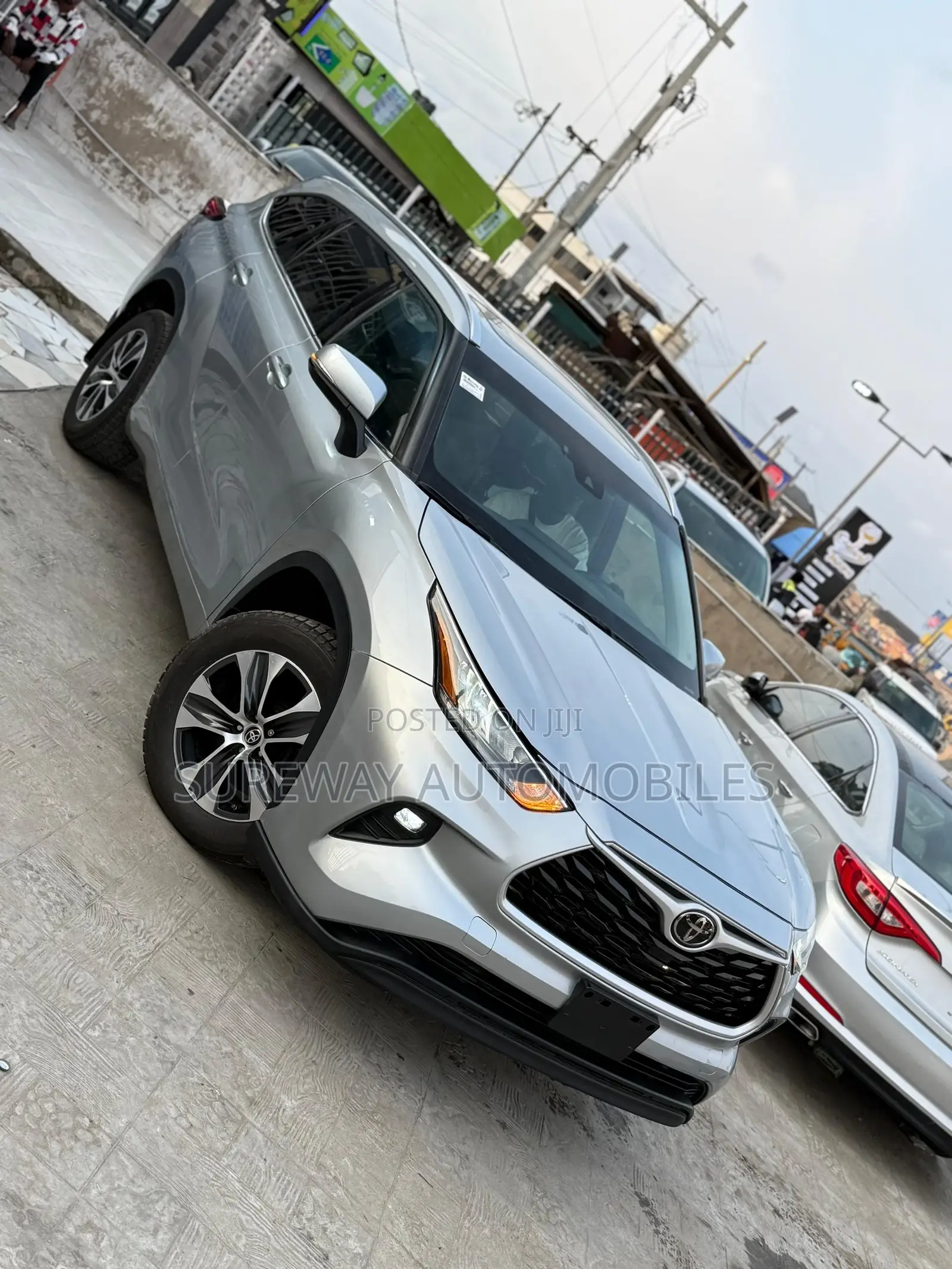 Toyota Highlander XLE AWD 2020 Gray