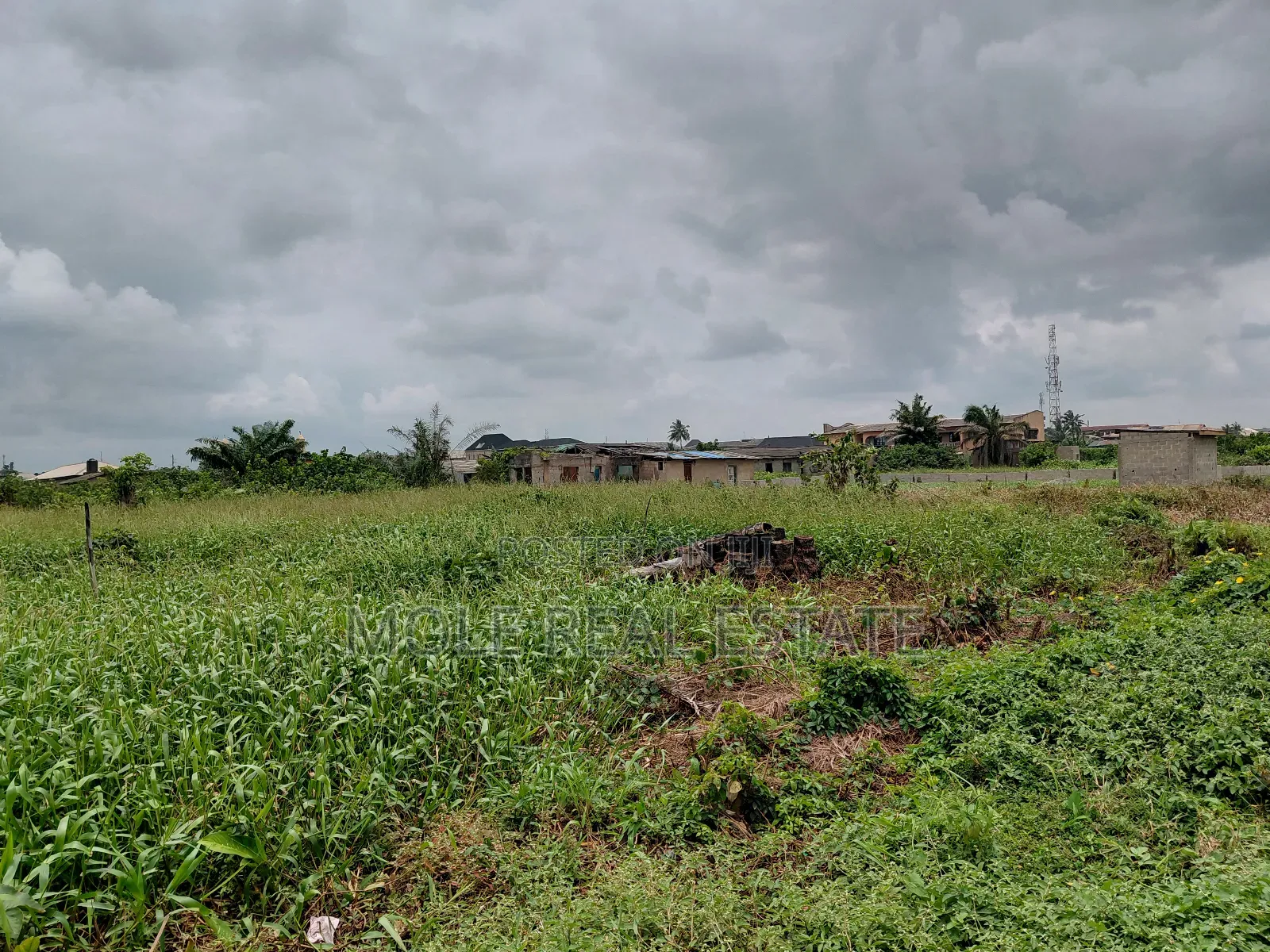 30ft by 120ft Ikotun Iguando Rd Close to the Road