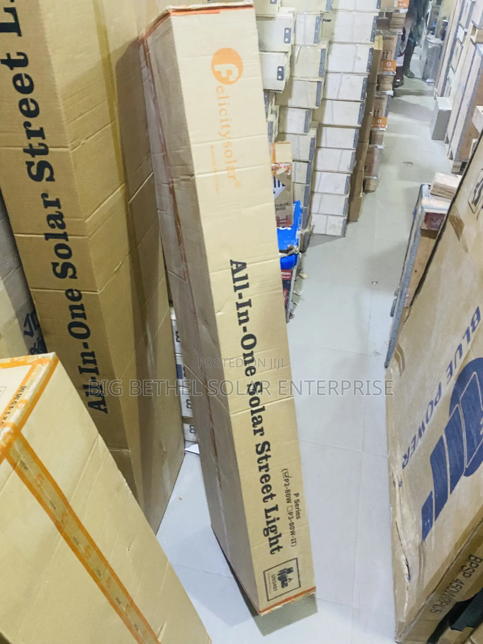 P2-80w P Series Felicity All in One Solar Street Light
