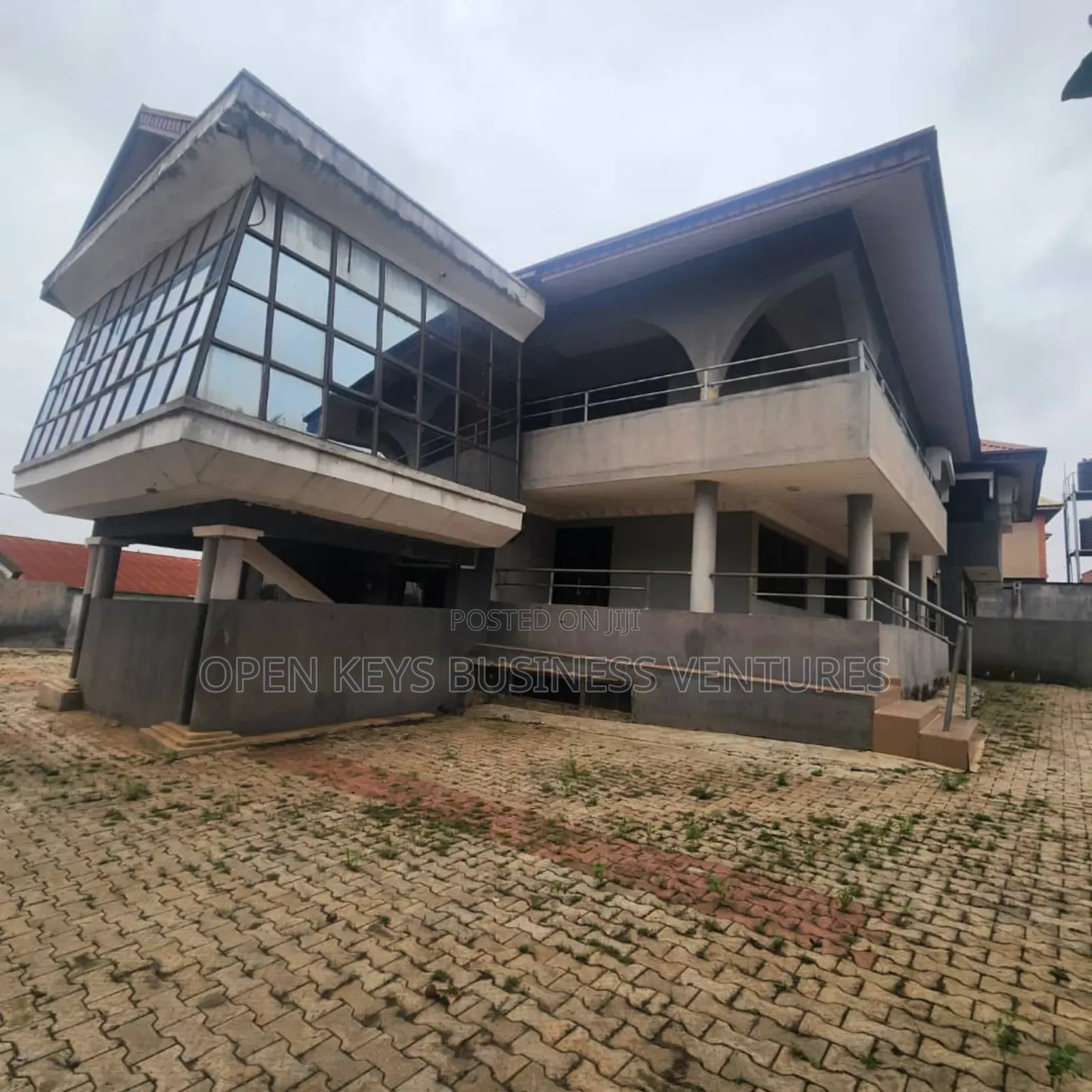 Furnished 2bdrm Block of Flats in Akobo for sale