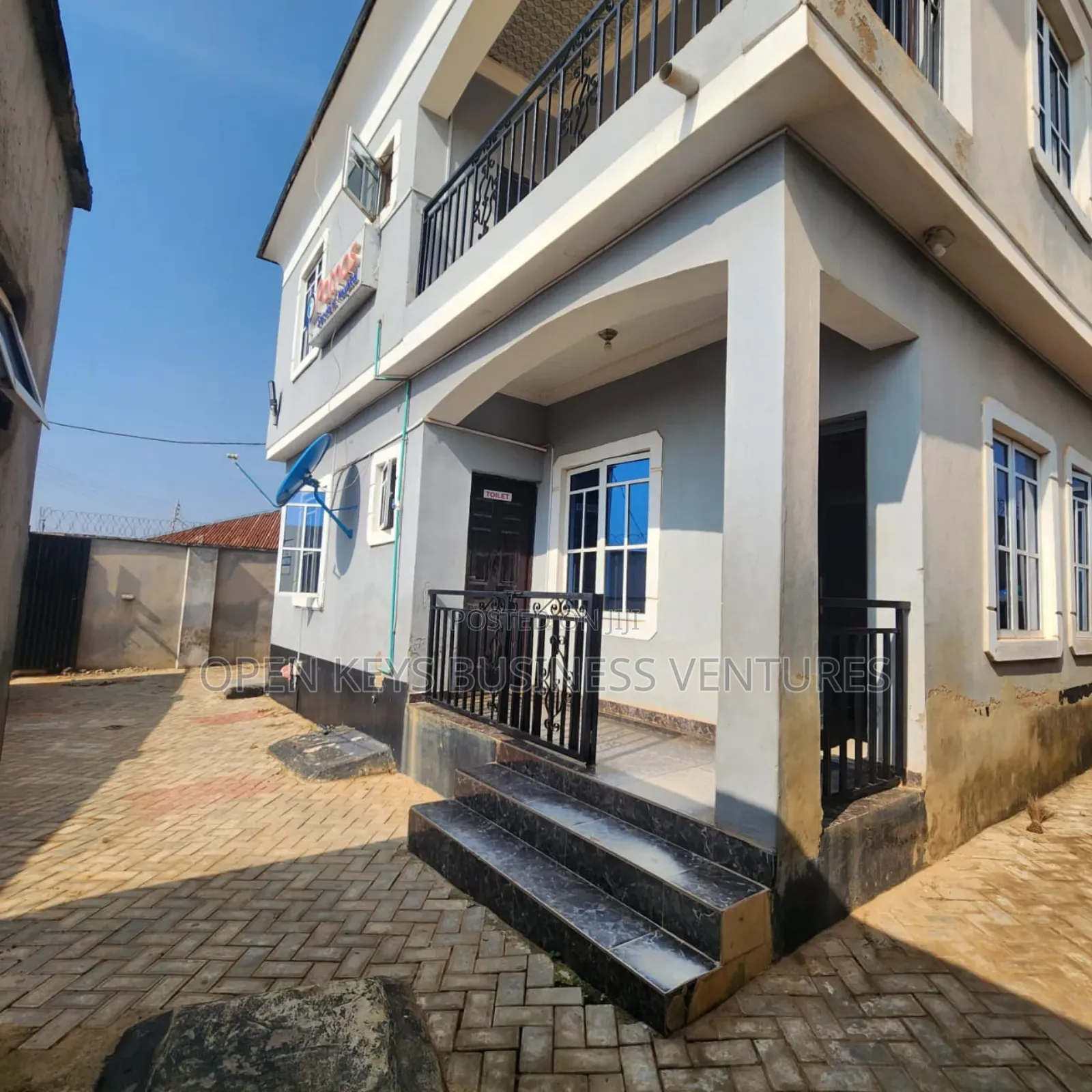 Furnished 2bdrm Block of Flats in Akobo for sale